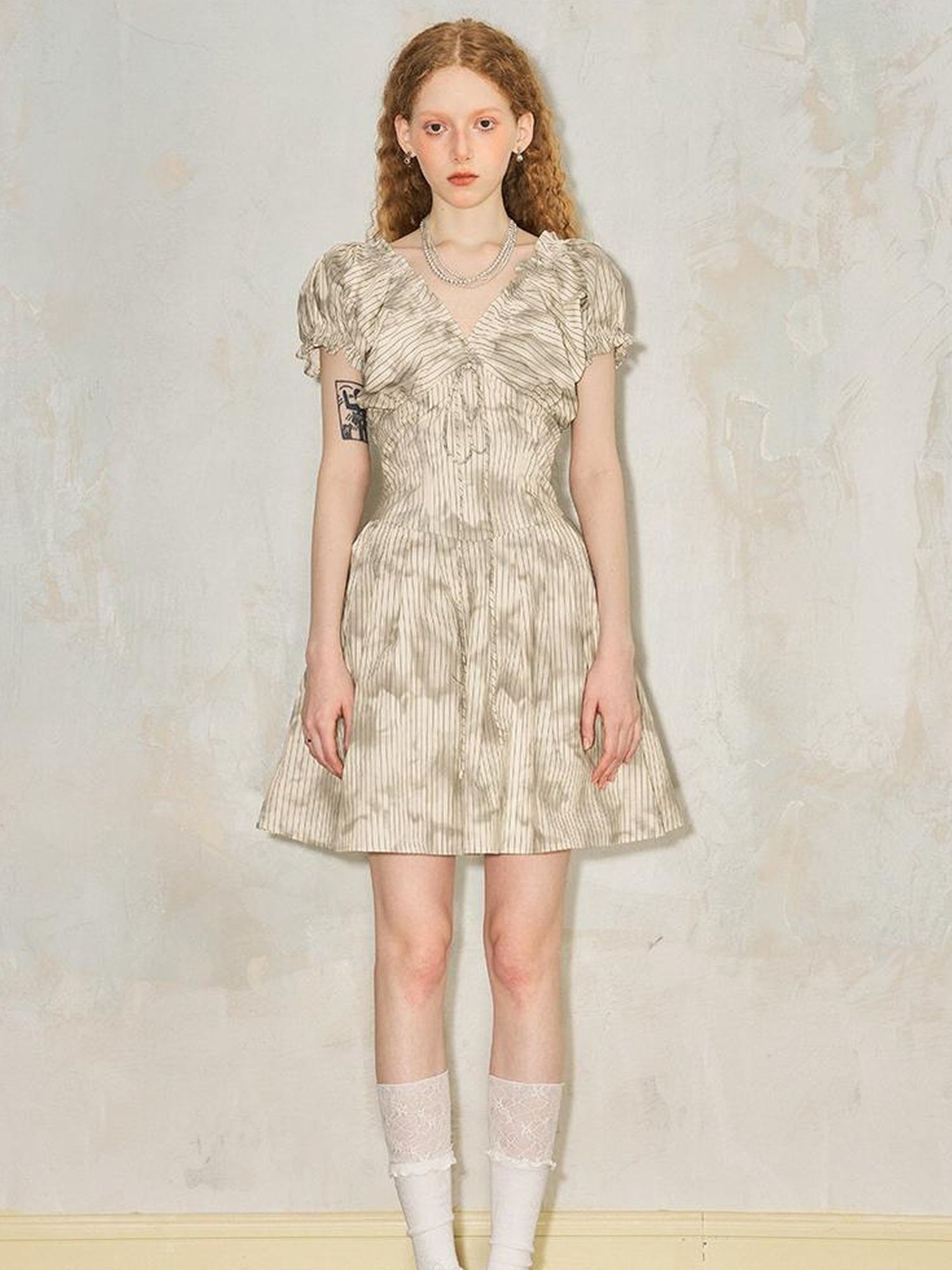 DIDDI MODA Playful V Neck Bubble Sleeve Floral Midi Dress