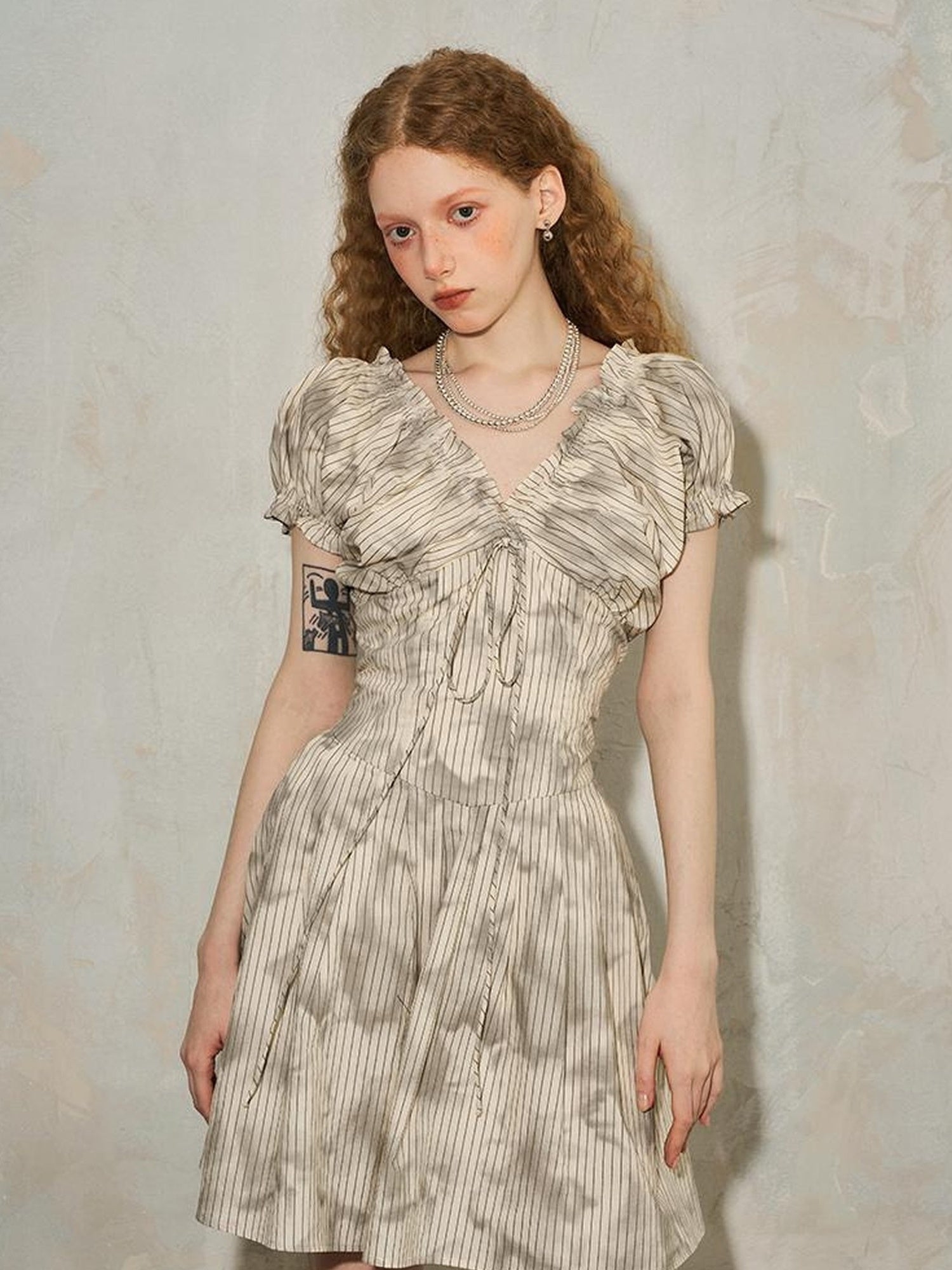 DIDDI MODA Playful V Neck Bubble Sleeve Floral Midi Dress