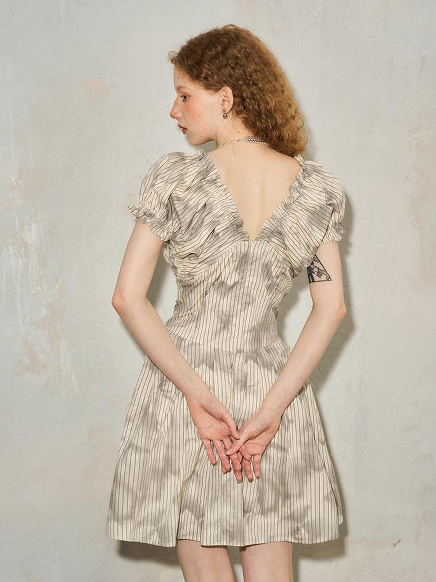 DIDDI MODA Playful V Neck Bubble Sleeve Floral Midi Dress