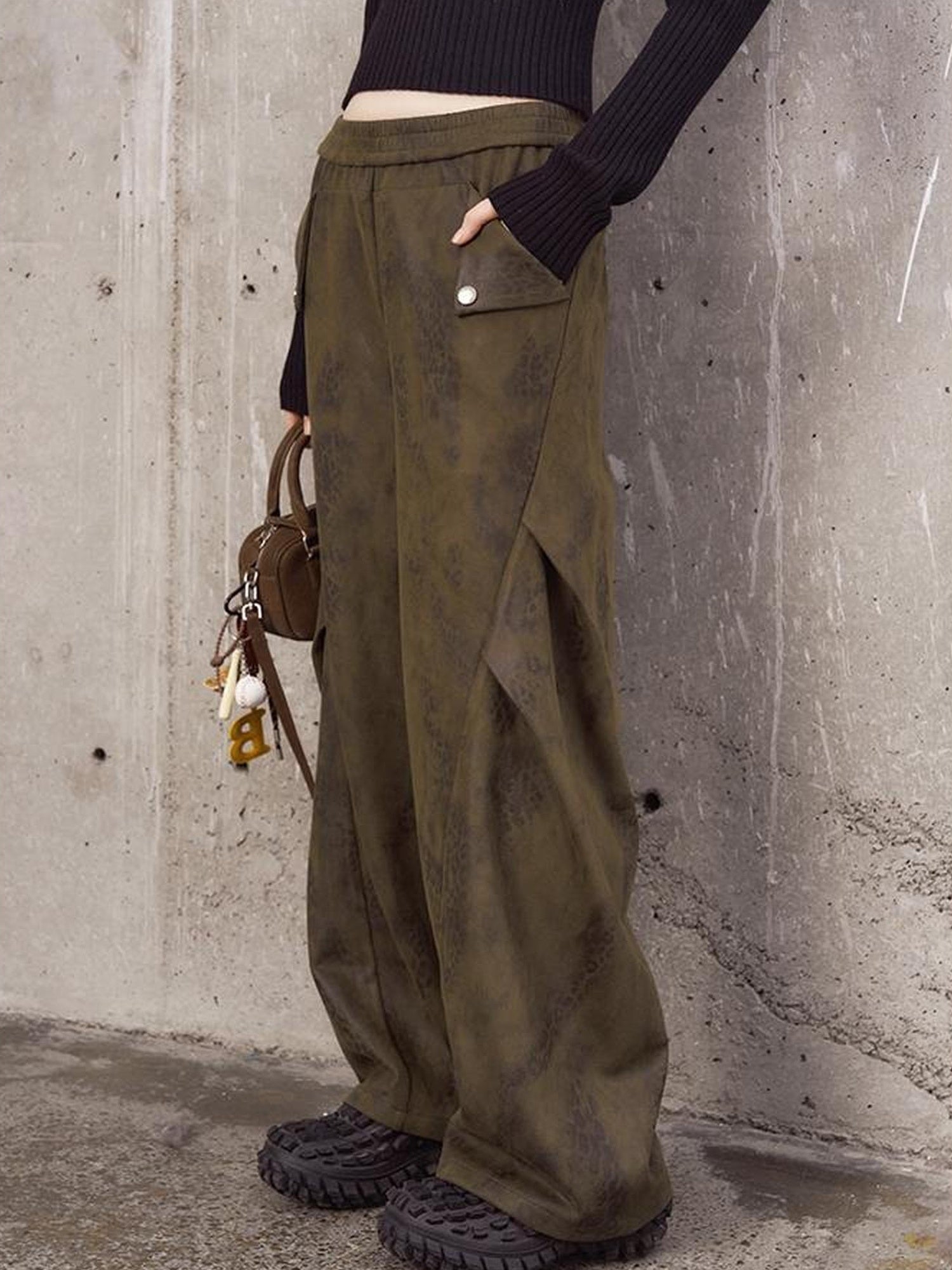 DIDDI MODA Pleated Patchwork Snake Print Relaxed Tapered Pants