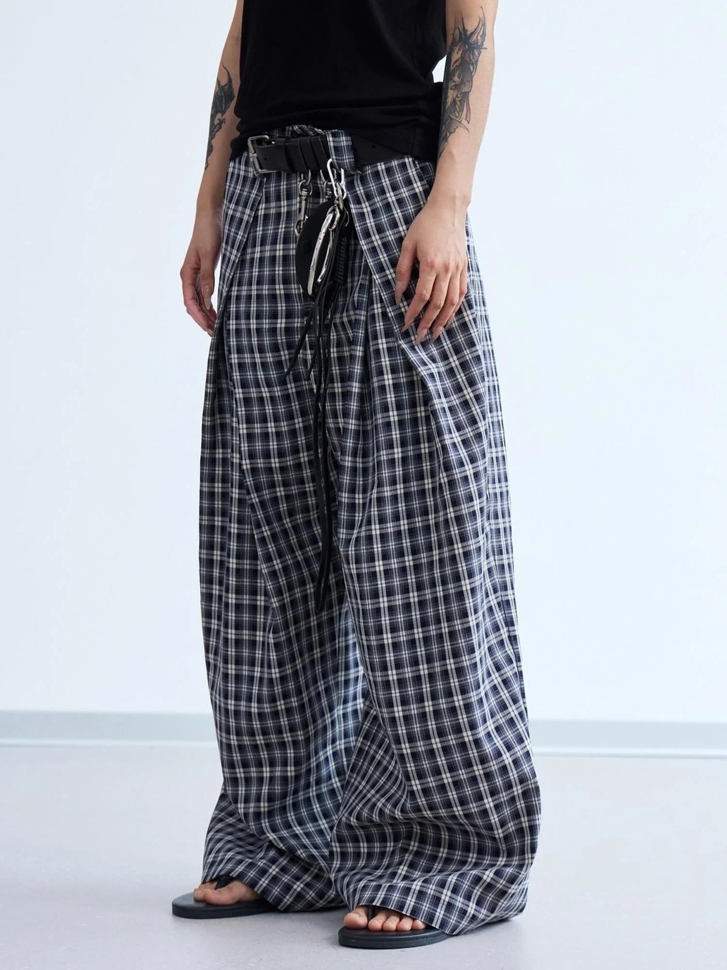 Pleated Plaid Wide Leg Pants Unisex Relaxed Fit Retro Trousers