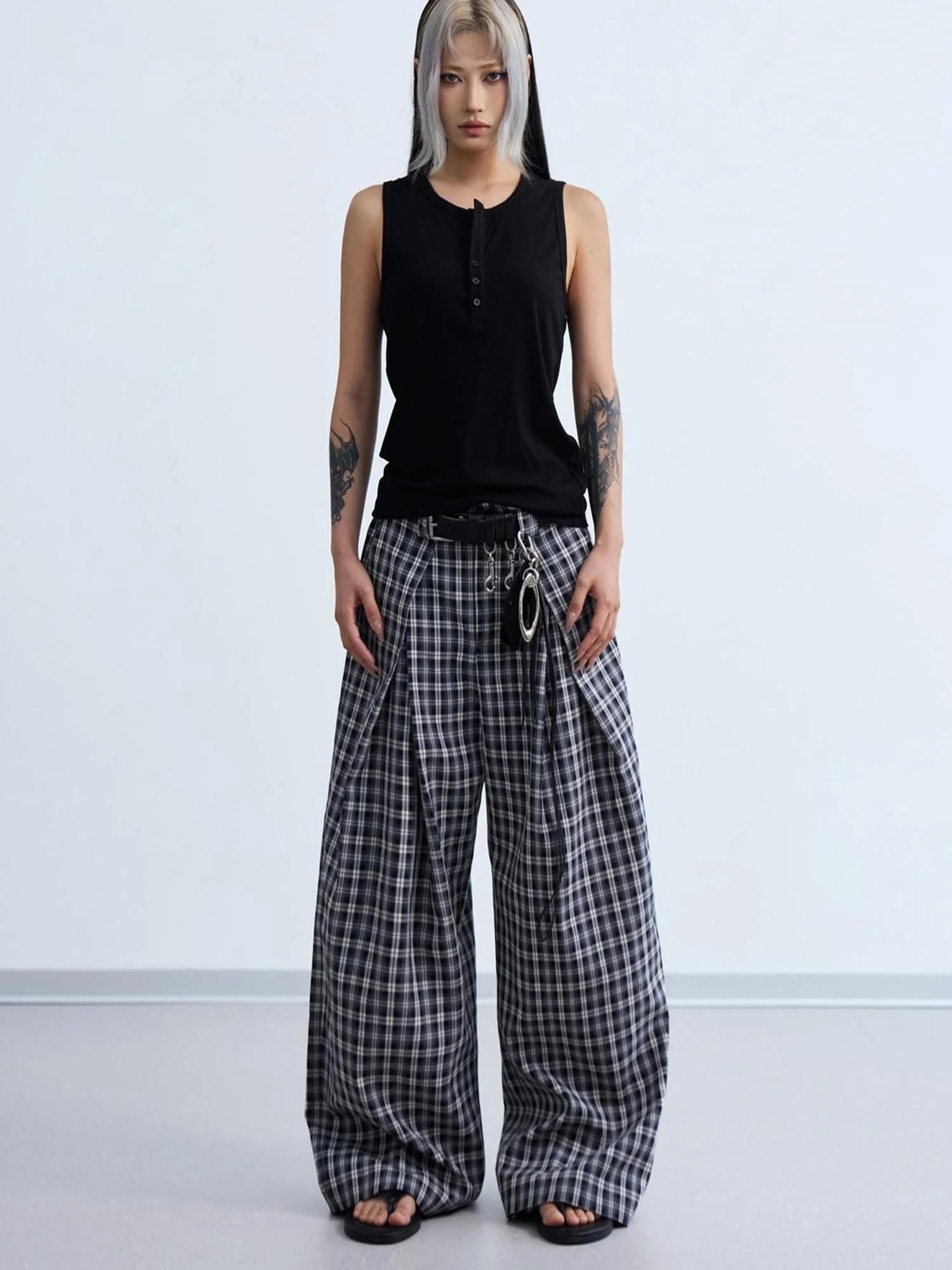 Pleated Plaid Wide Leg Pants Unisex Relaxed Fit Retro Trousers