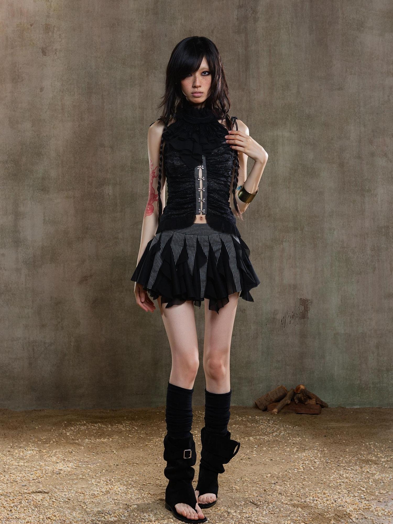 ARIADNAw Punk Gothic Pleated Asymmetrical Low Waist Skirt