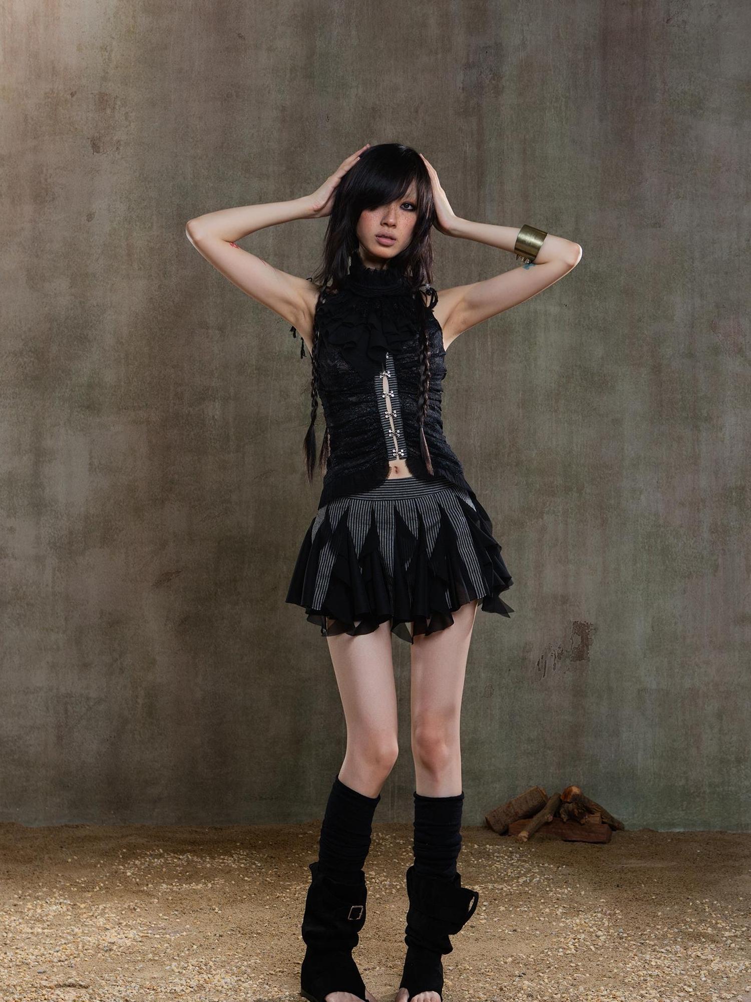 ARIADNAw Punk Gothic Pleated Asymmetrical Low Waist Skirt