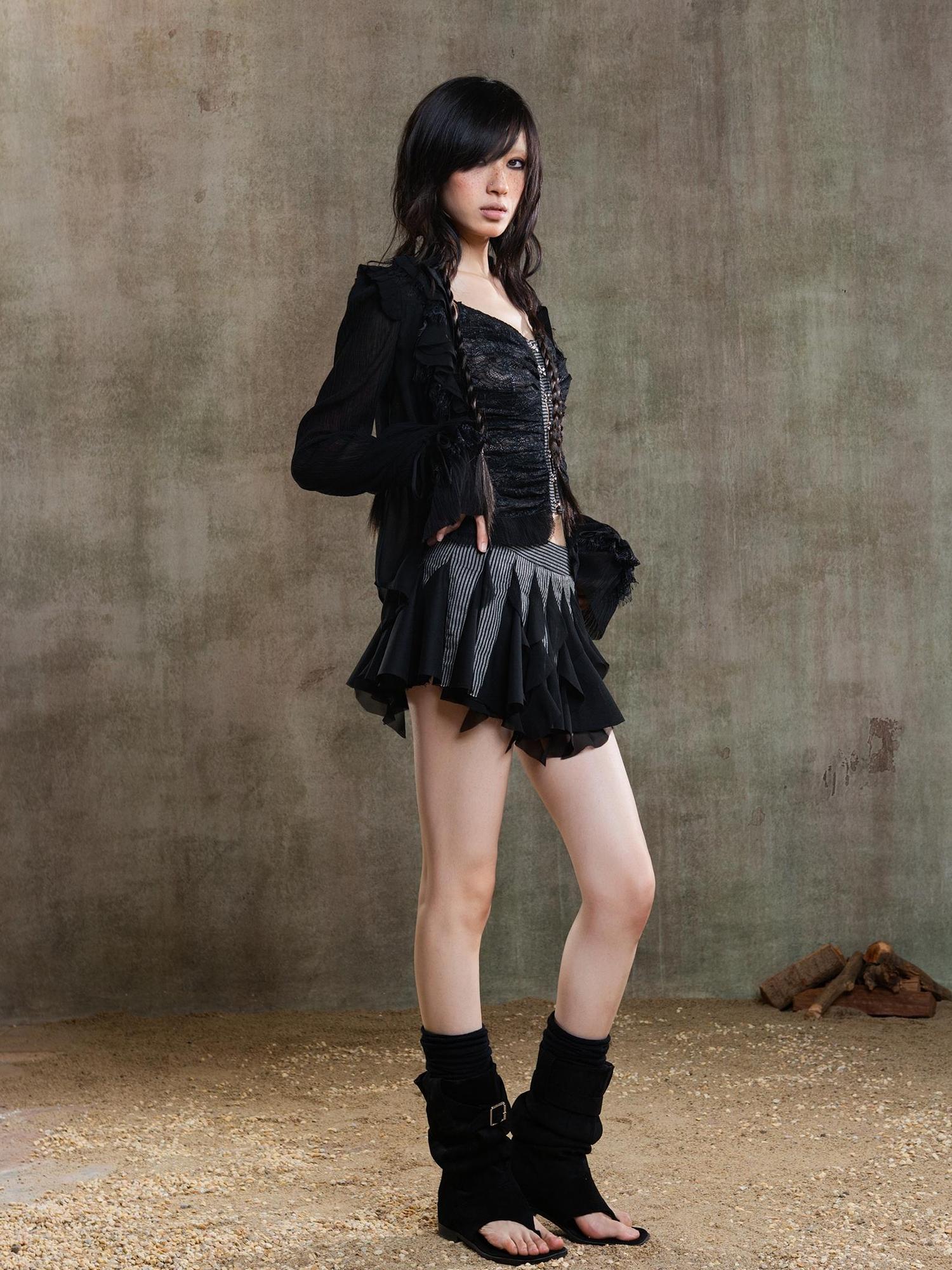 ARIADNAw Punk Gothic Pleated Asymmetrical Low Waist Skirt