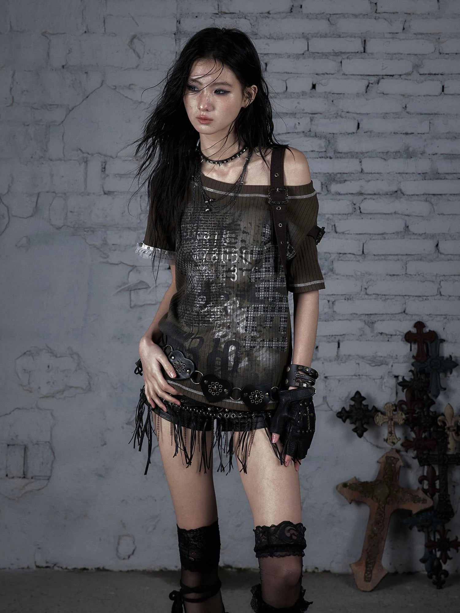 Punk Military Asymmetrical Sleeve Print Loose Knit T-Shirt