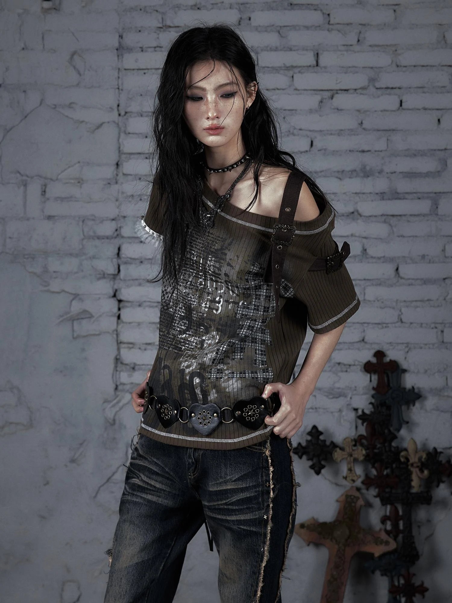 Punk Military Asymmetrical Sleeve Print Loose Knit T-Shirt