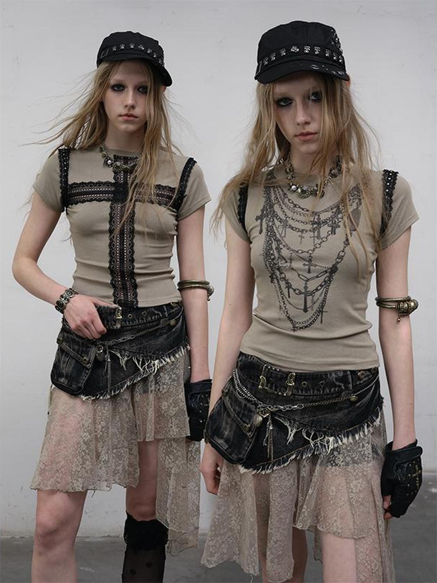 NO ROMANCE Punk Print Lace Trim Slim Stretch Two-Way T-Shirt