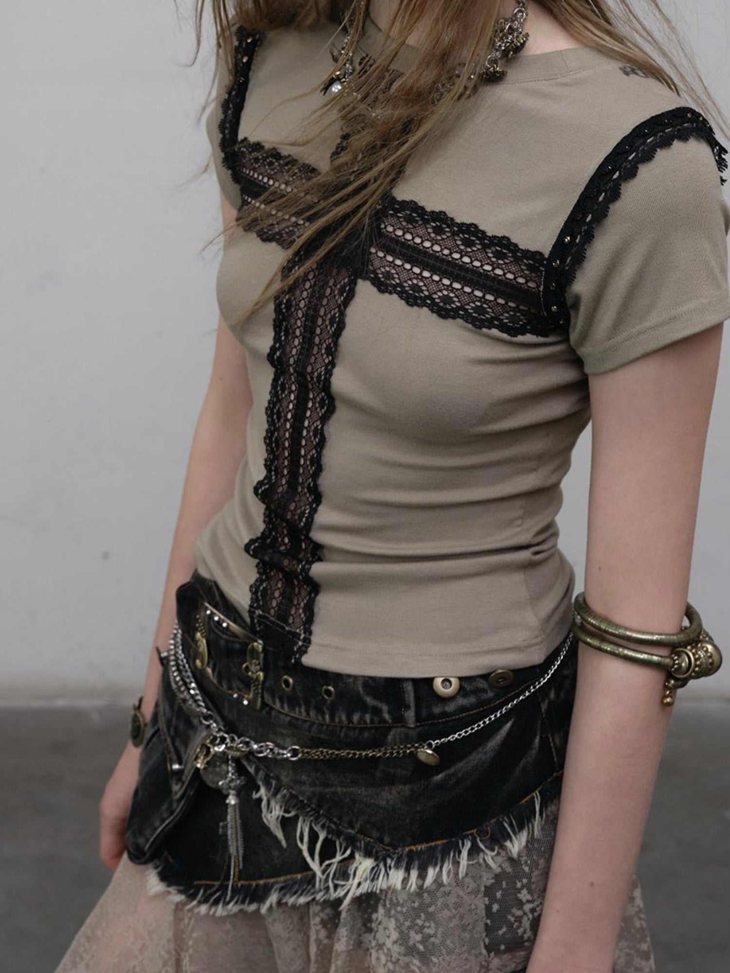 NO ROMANCE Punk Print Lace Trim Slim Stretch Two-Way T-Shirt