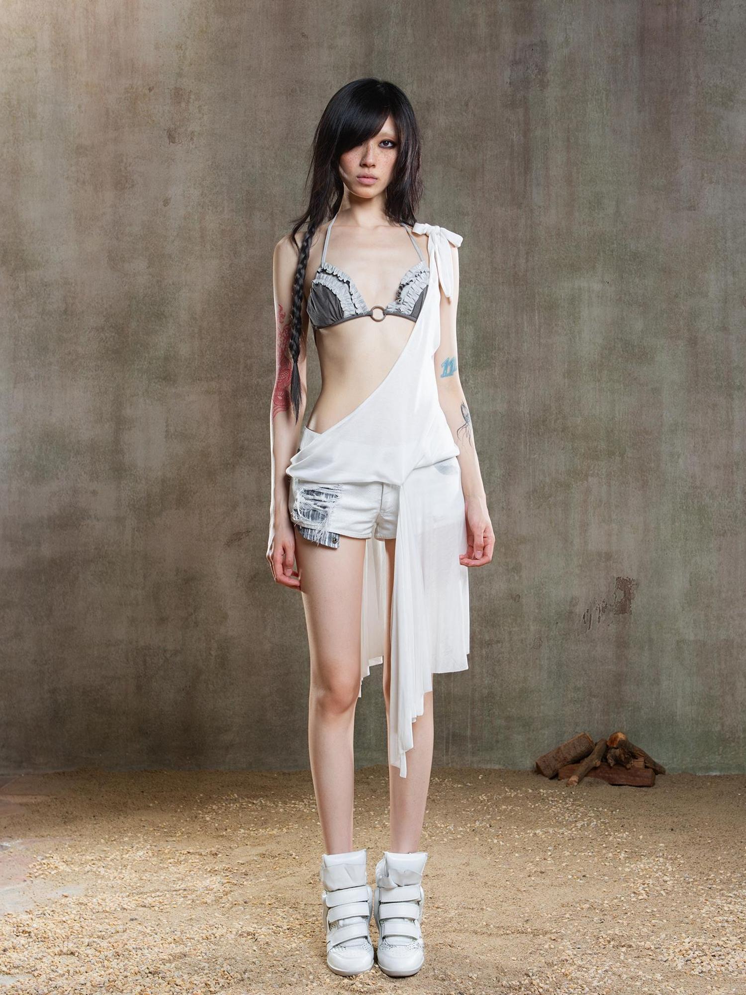 ARIADNAw Punk Retro Multi Way Denim Shorts With Detachable Straps