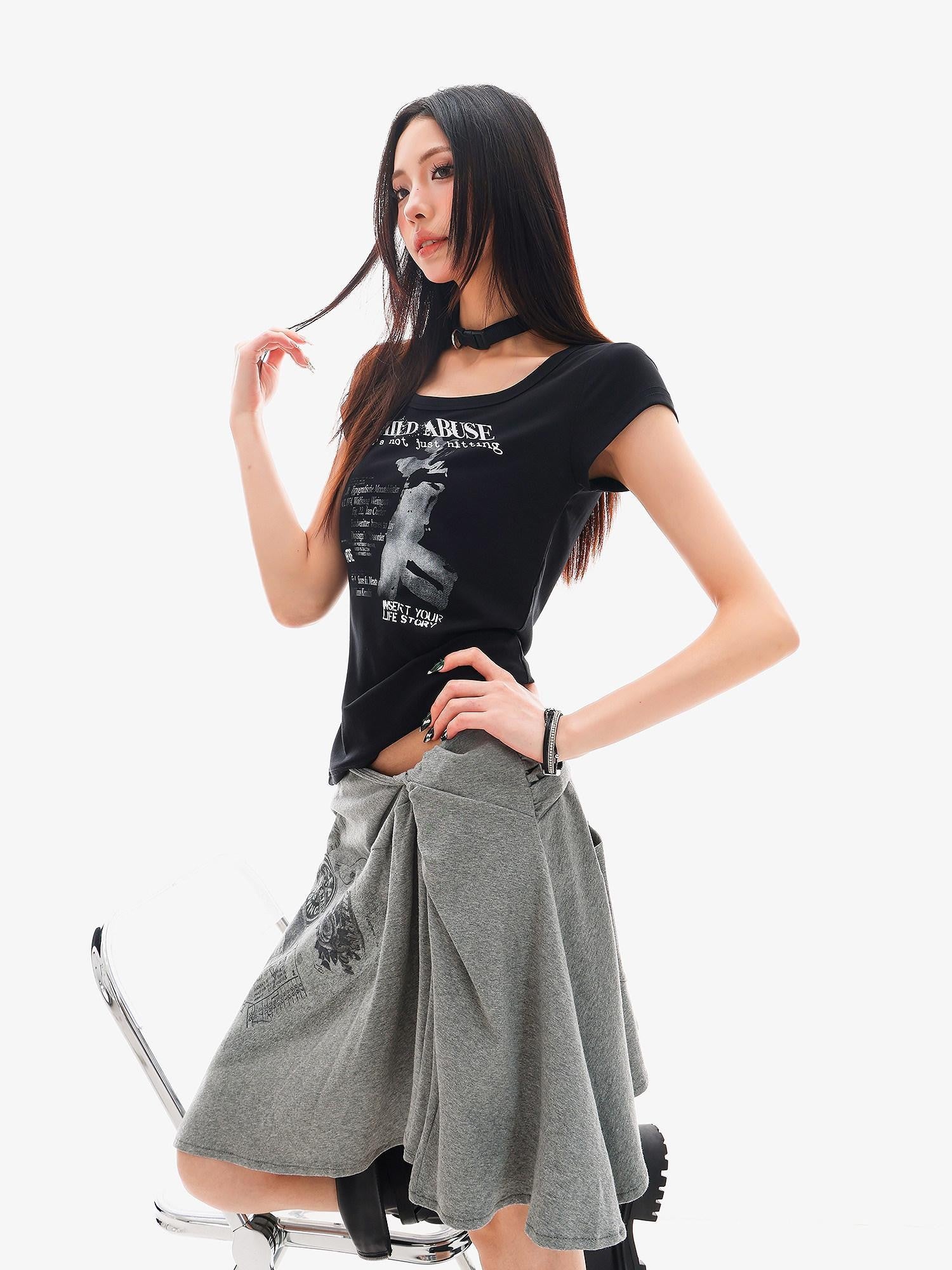 QIUQIU STUDIO American Graphic Print Crew Neck Slim Fit Women&