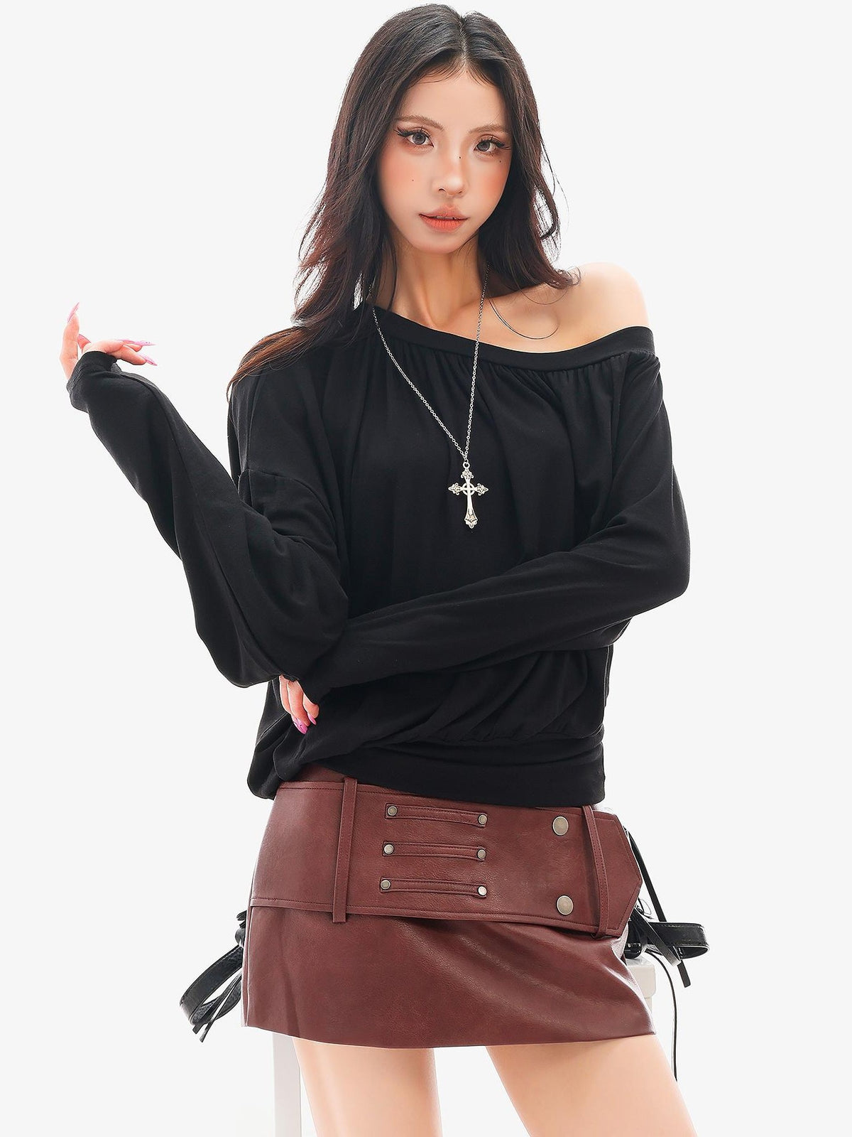 QIUQIU STUDIO Asymmetric Off Shoulder Ruched Slim Fit Women&