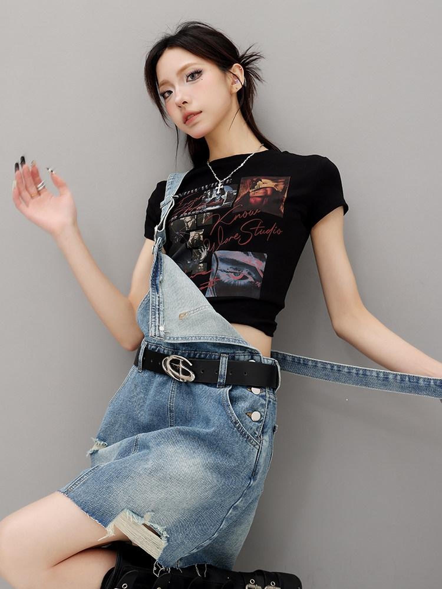 QIUQIU STUDIO Creative Letter And Figure Print Slim Fit Women&