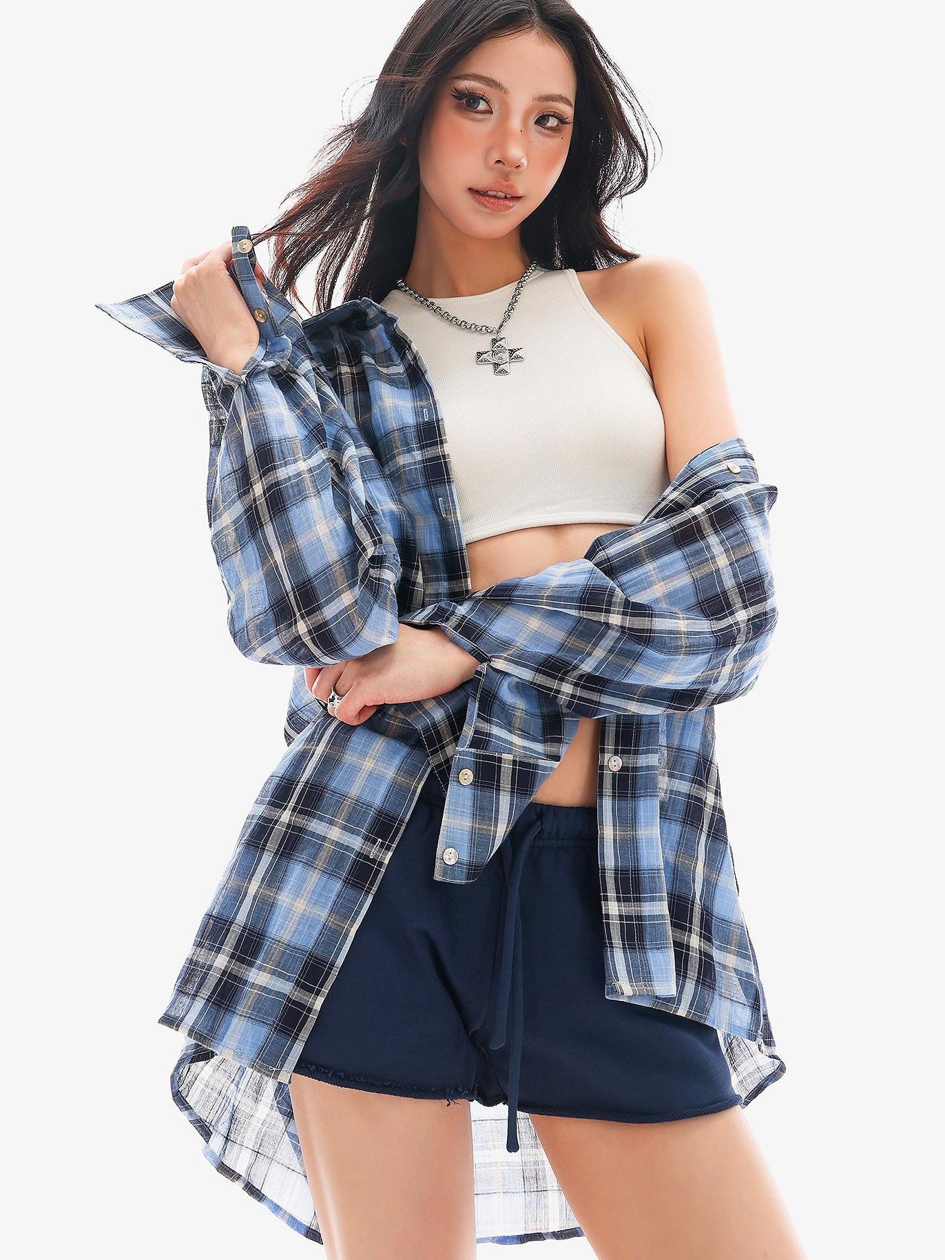 QIUQIU STUDIO Cropped Solid Round Neck Slim Fit Women&