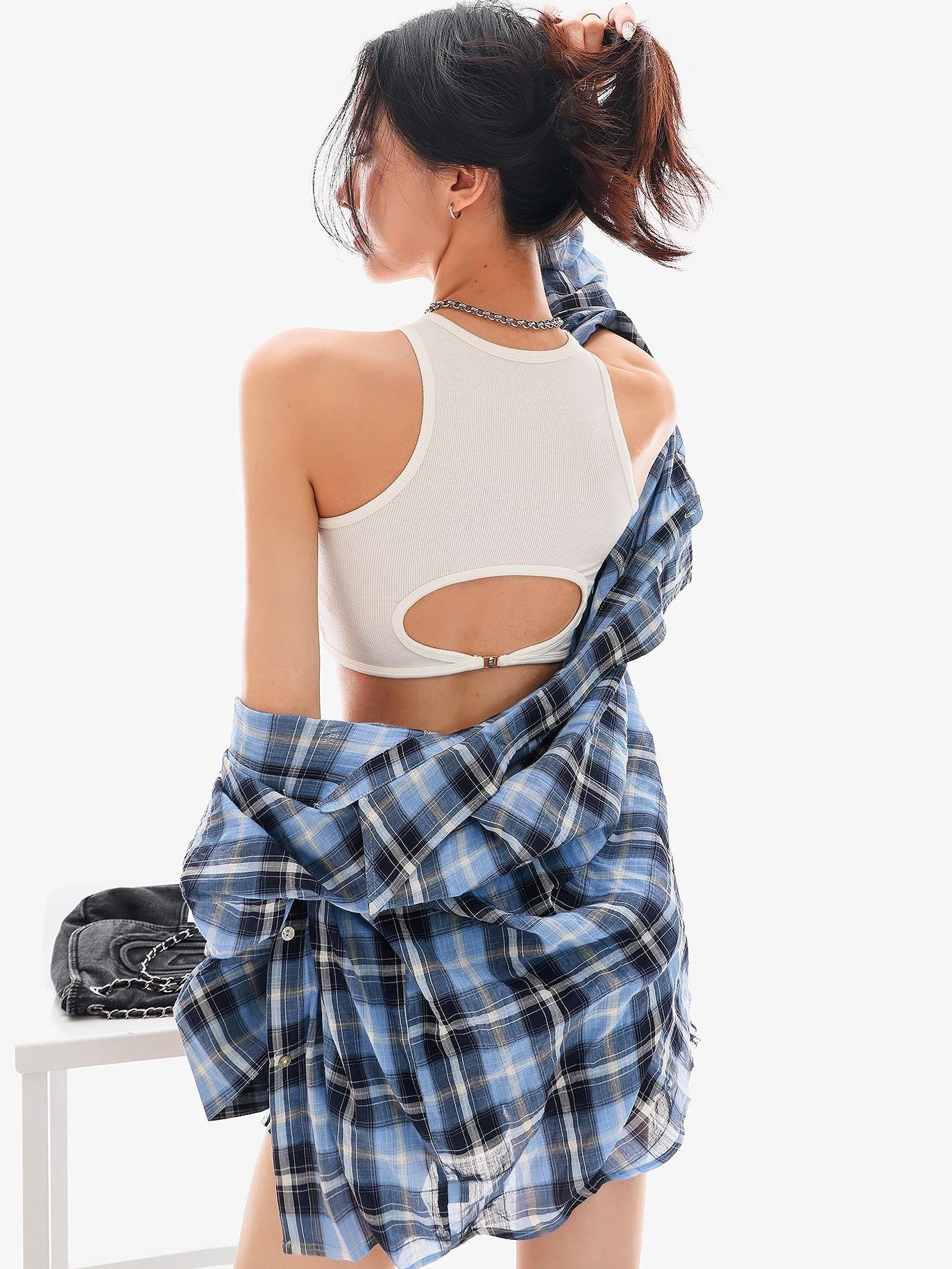 QIUQIU STUDIO Cropped Solid Round Neck Slim Fit Women&