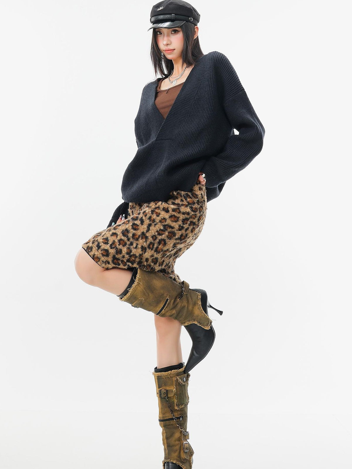 QIUQIU STUDIO Loose Fit Deep V-neck Drop Shoulder Button Knit Women&