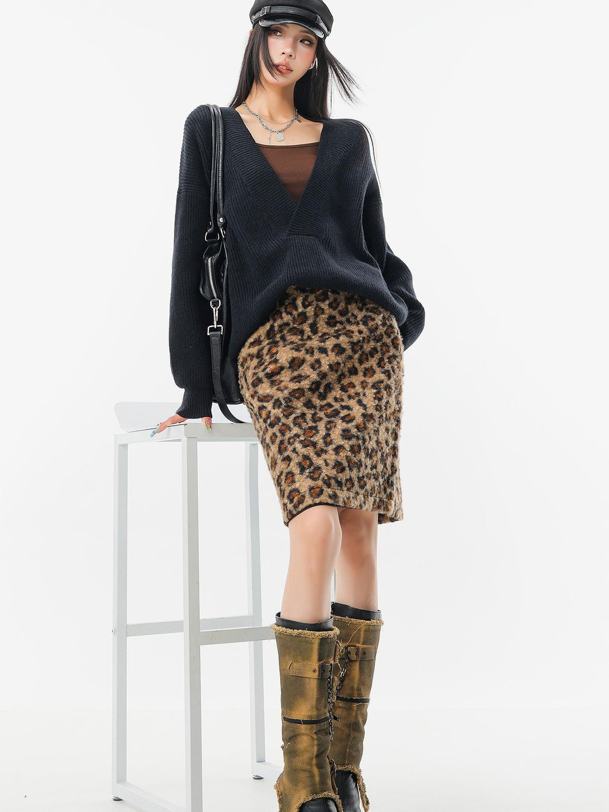 QIUQIU STUDIO Loose Fit Deep V-neck Drop Shoulder Button Knit Women&