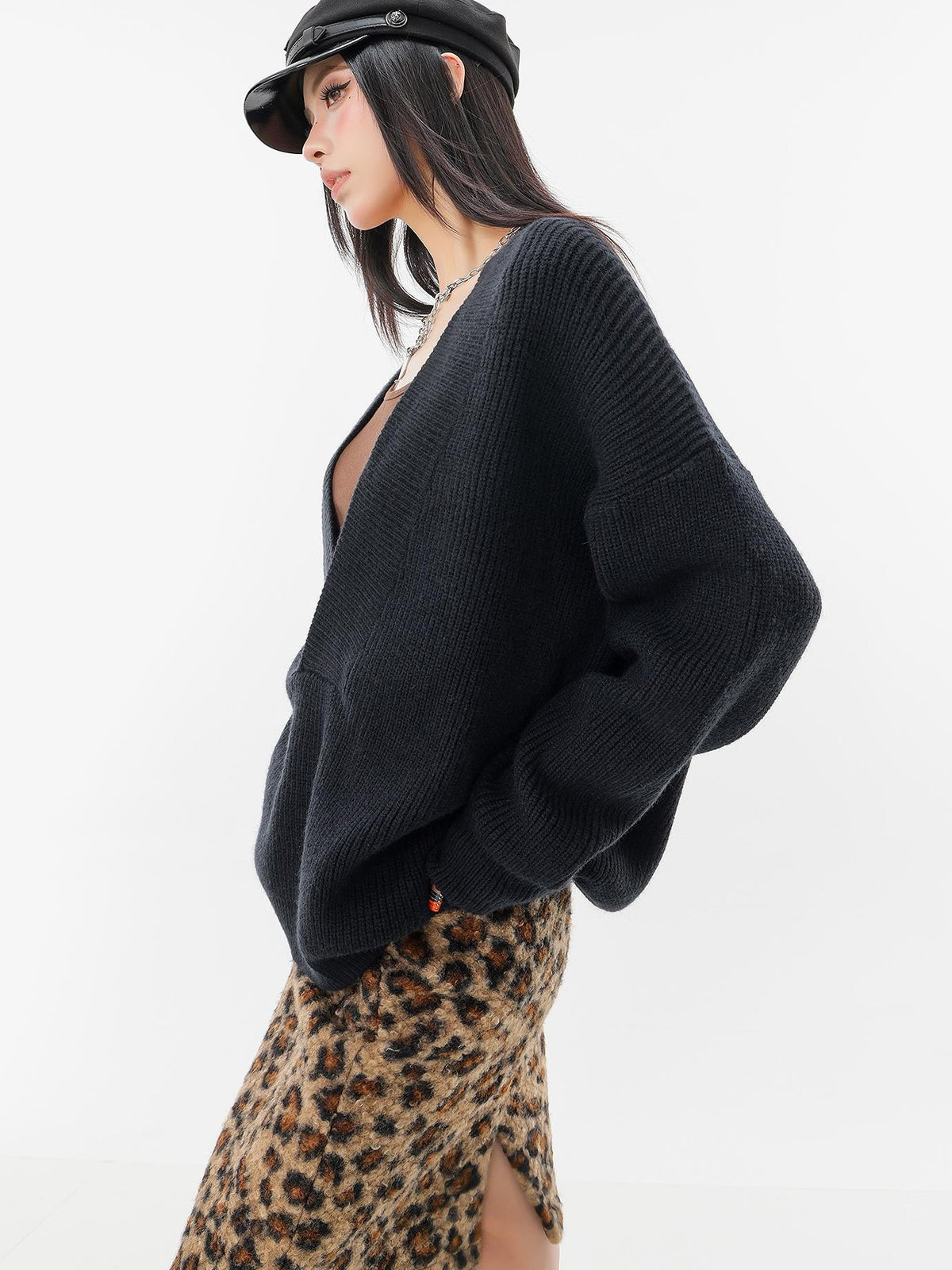 QIUQIU STUDIO Loose Fit Deep V-neck Drop Shoulder Button Knit Women&