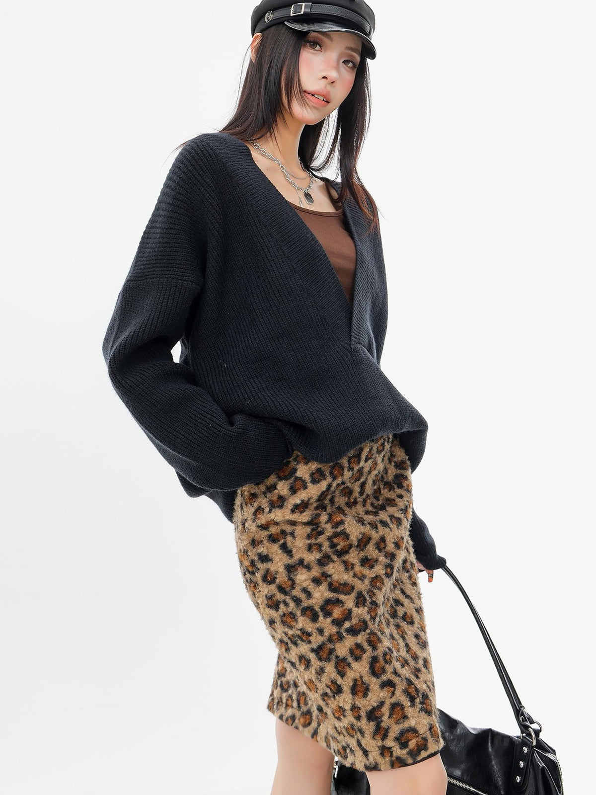 QIUQIU STUDIO Loose Fit Deep V-neck Drop Shoulder Button Knit Women&