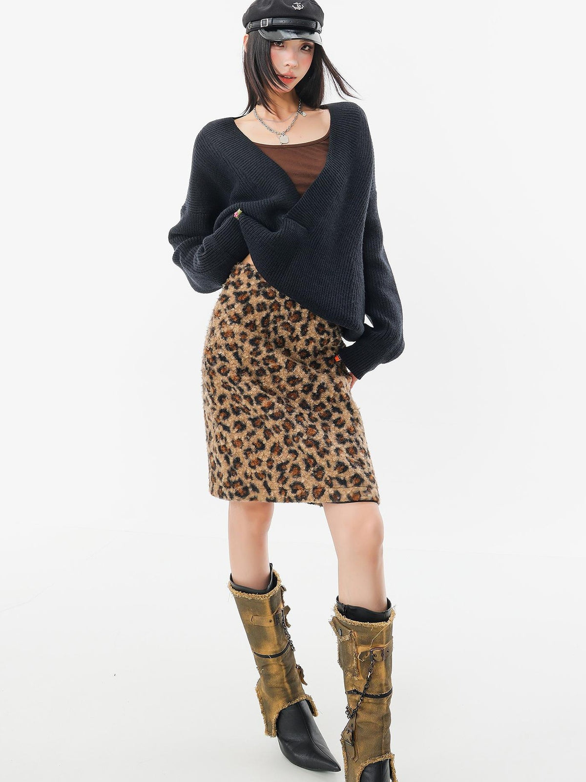 QIUQIU STUDIO Loose Fit Deep V-neck Drop Shoulder Button Knit Women&