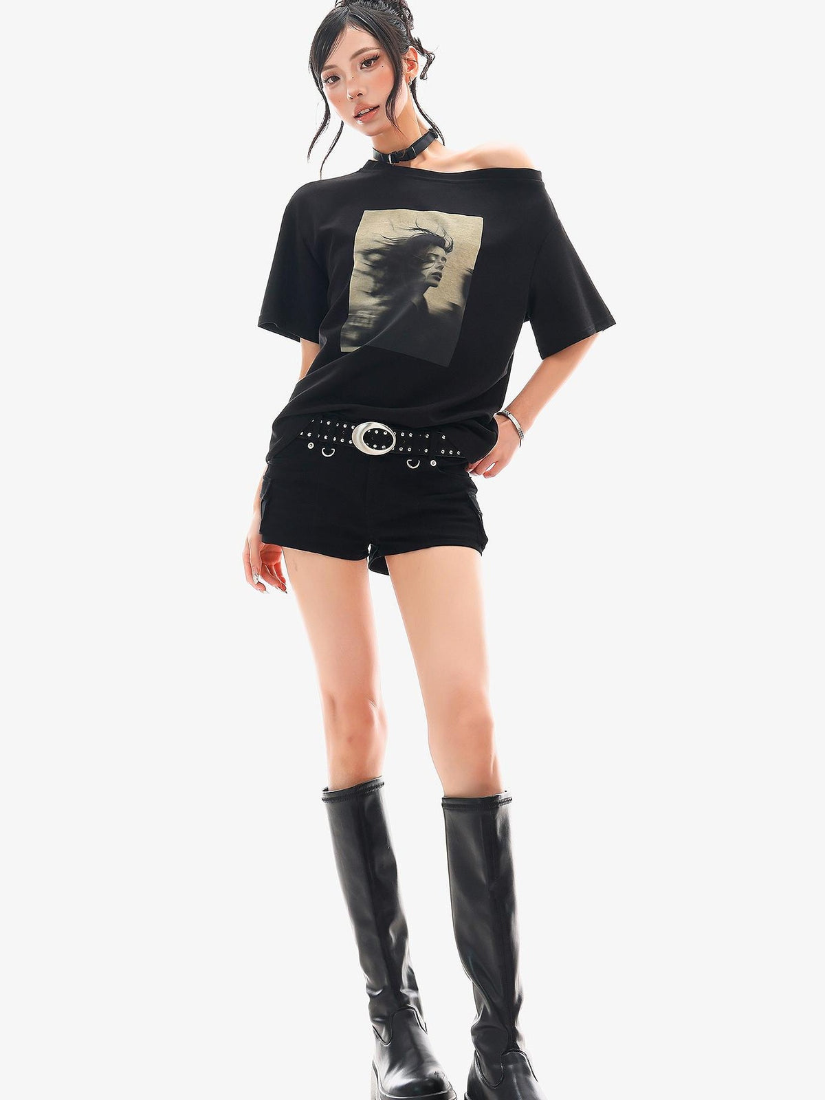 QIUQIU STUDIO Portrait Print Asymmetric Shoulder Loose Fit Women&