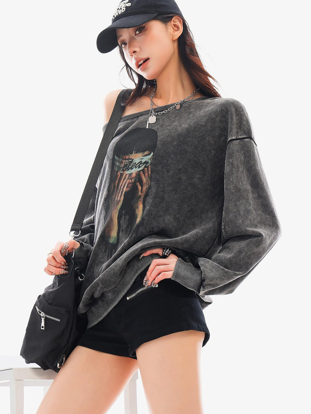 QIUQIU STUDIO Portrait Print Asymmetrical Shoulder Women&