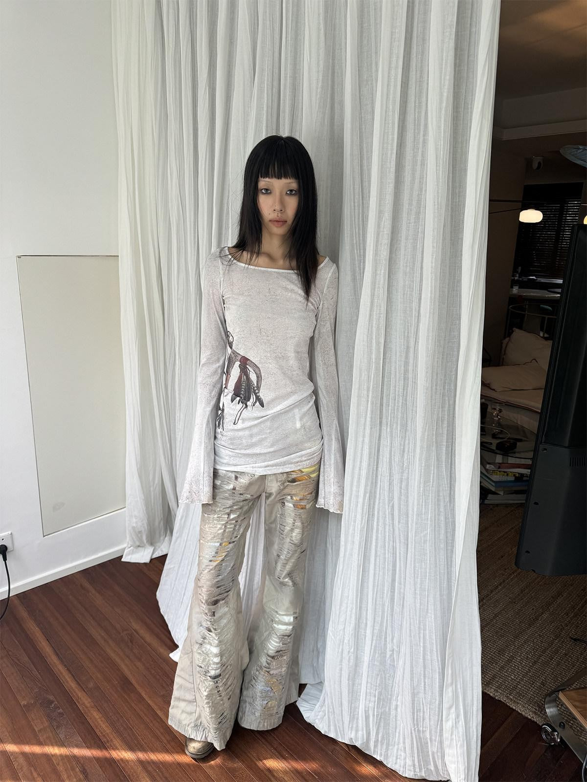 QUORRA S CHORD Asymmetric Feather Bell Sleeve Women&