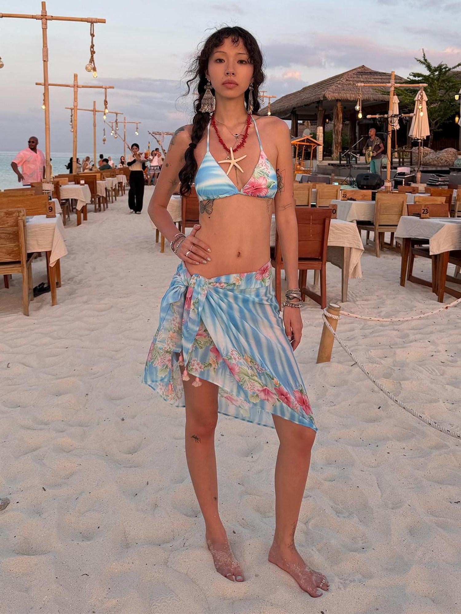 QUORRA S CHORD Blue Hibiscus Floral Tropical Print Triangle Cup Women&
