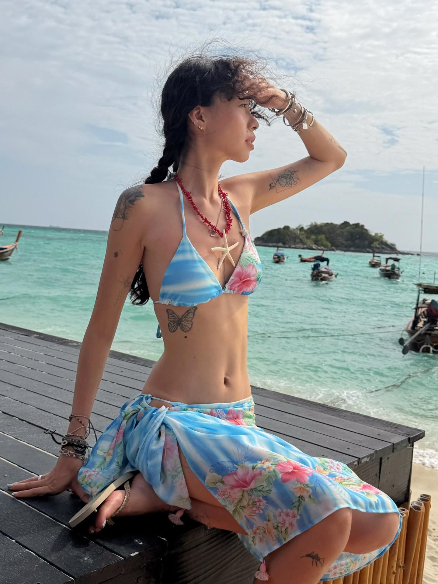 QUORRA S CHORD Blue Hibiscus Floral Tropical Print Triangle Cup Women&