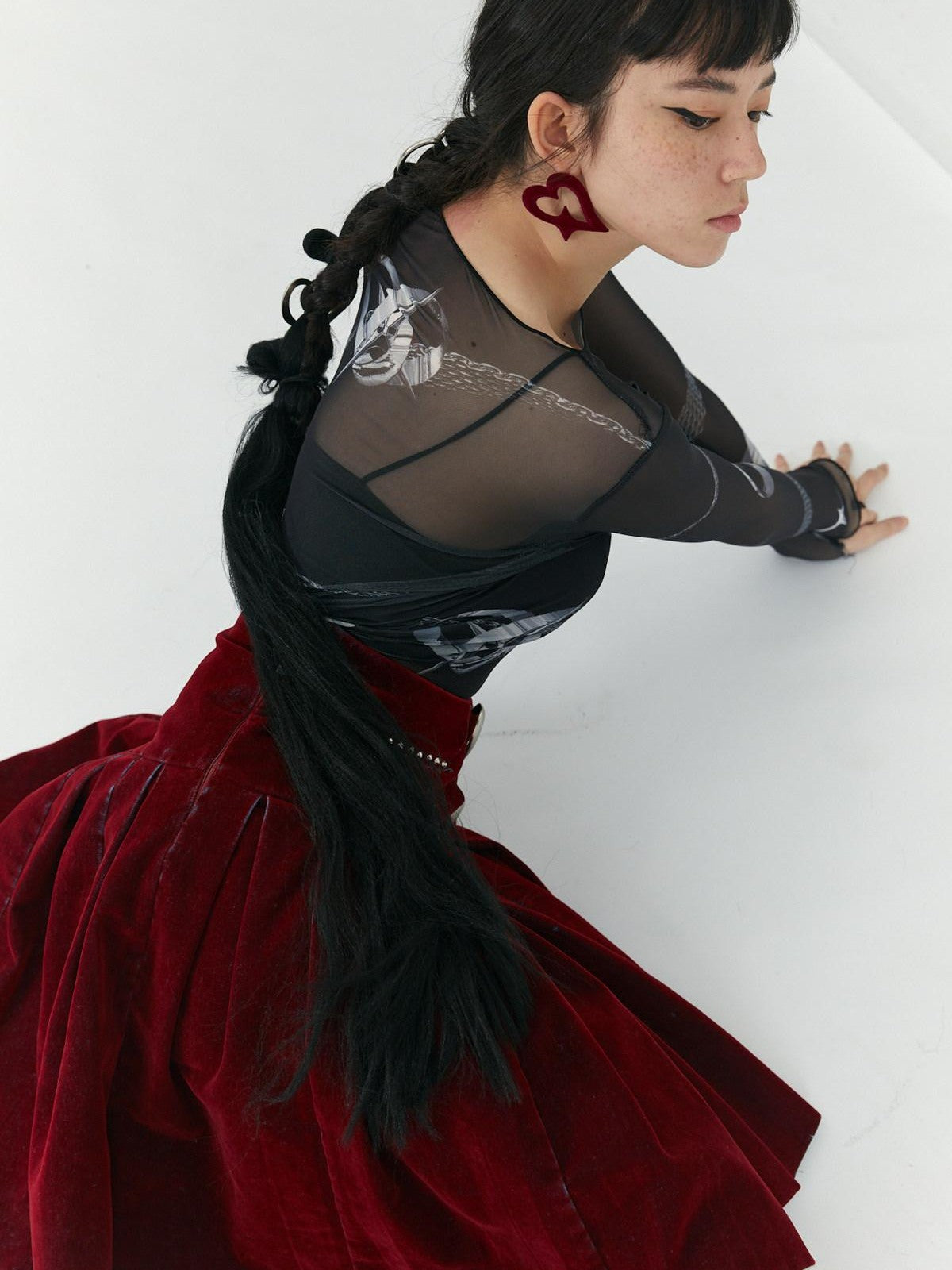 QUORRA S CHORD Flocked Red Velvet Heart Buckle Asymmetric Rock Women&
