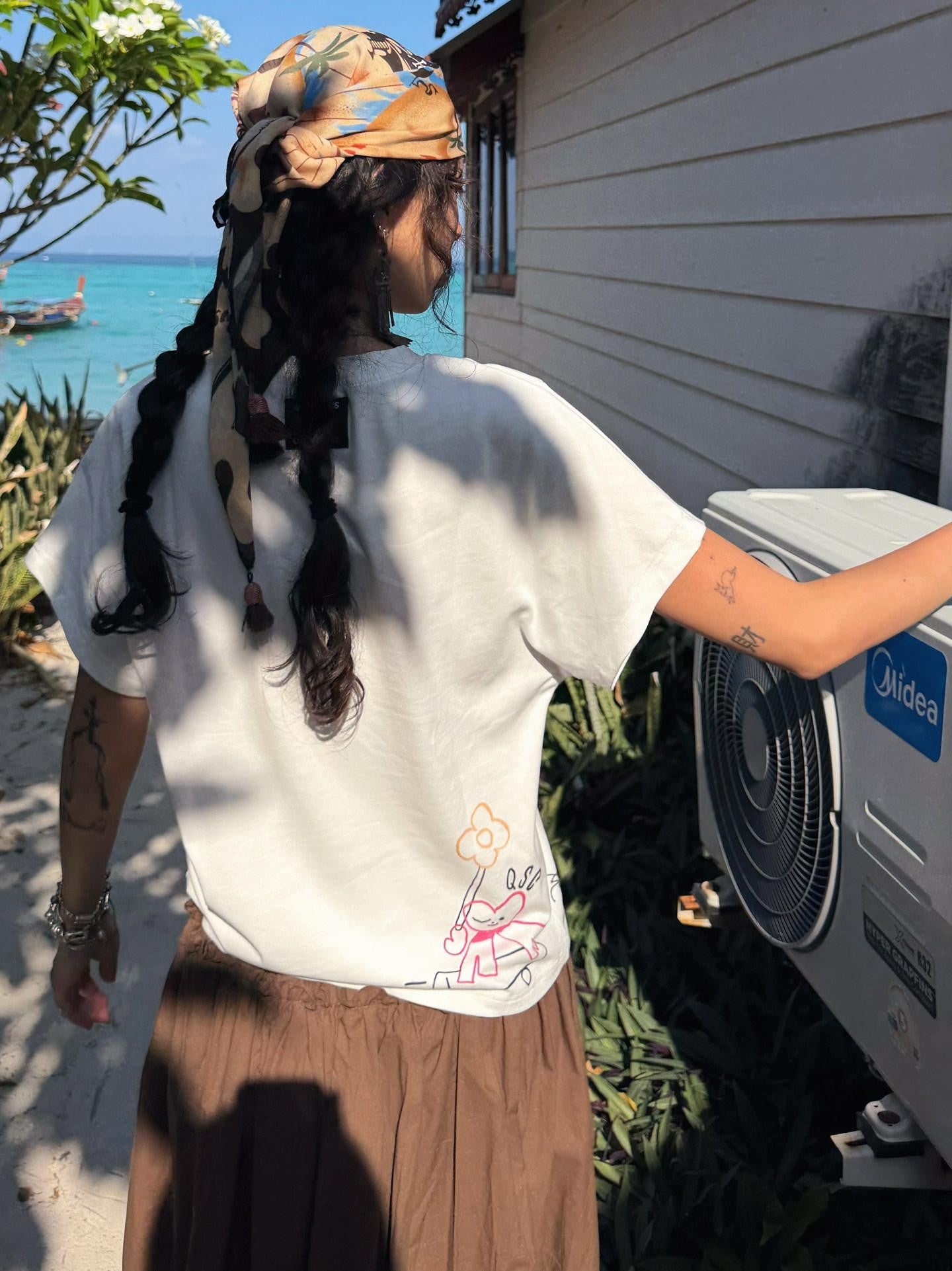 QUORRA S CHORD Hand Painted Doodle Crewneck Print Women&