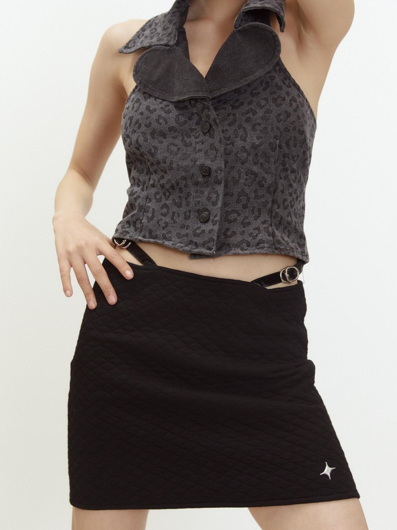 QUORRA S CHORD Metallic Foil Quilted Stitch Belt Buckle Low Rise Women&