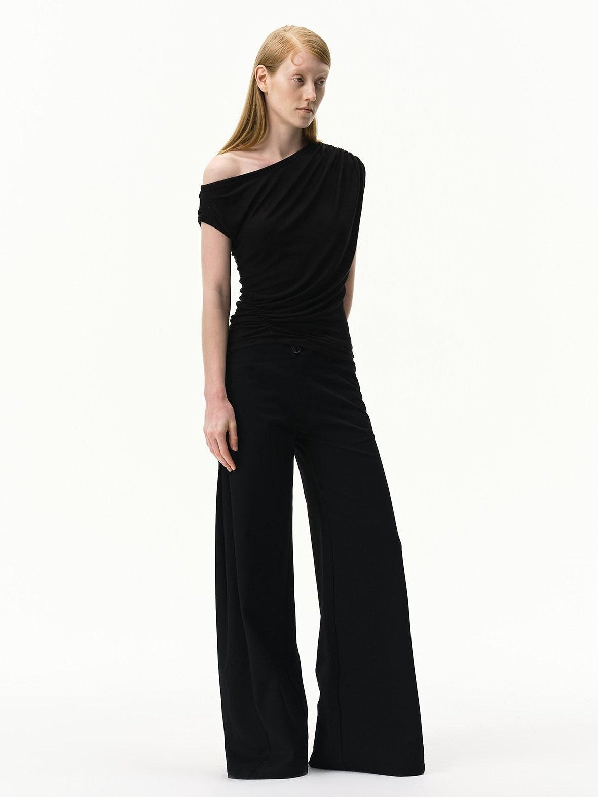 RUN TO THE FUTURE Black Asymmetric Pleated Women&