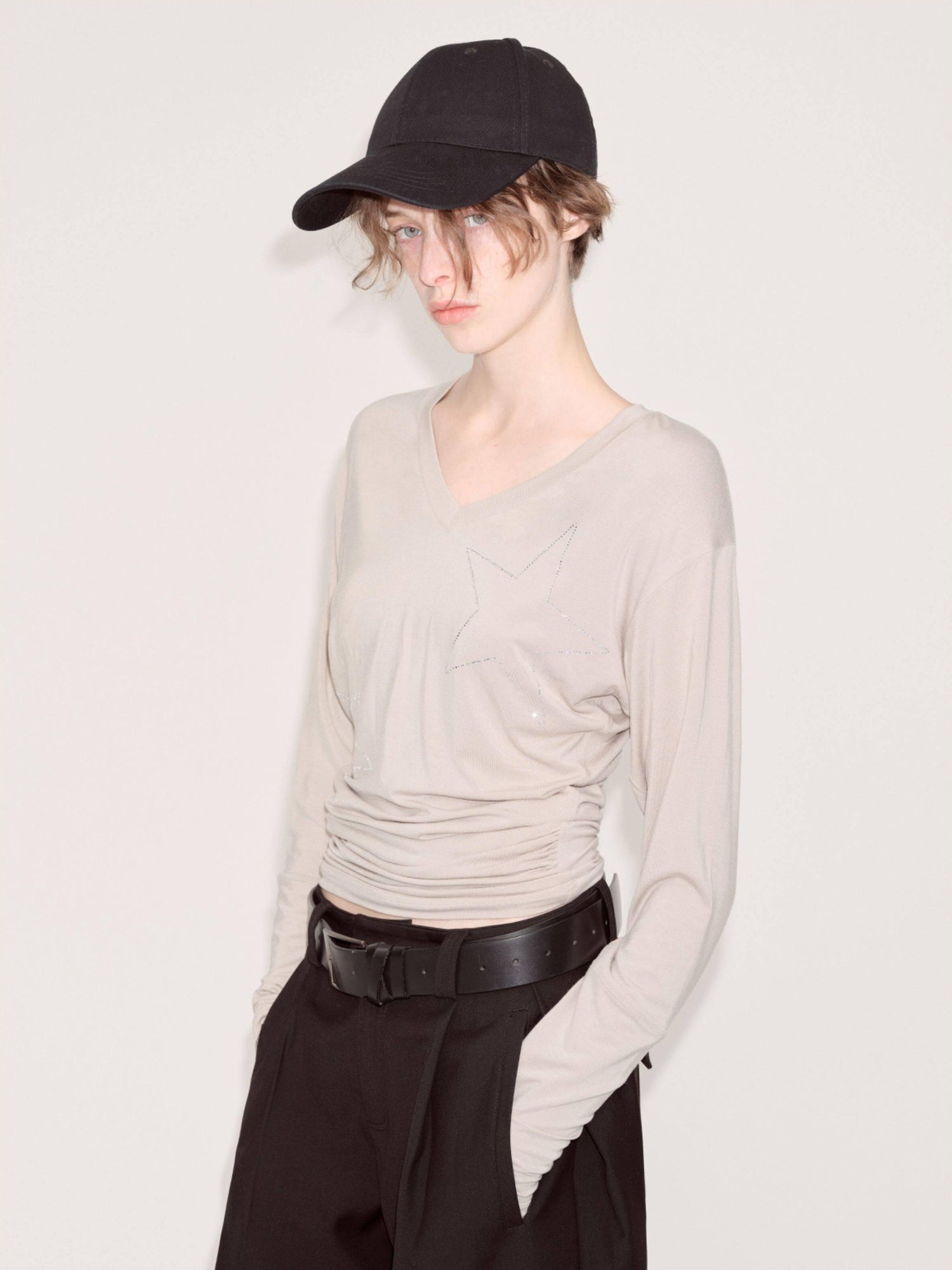 RUN TO THE FUTURE Breathable Lyocell Slim Fit V-neck Rhinestone Star Women Long Sleeve T-Shirts