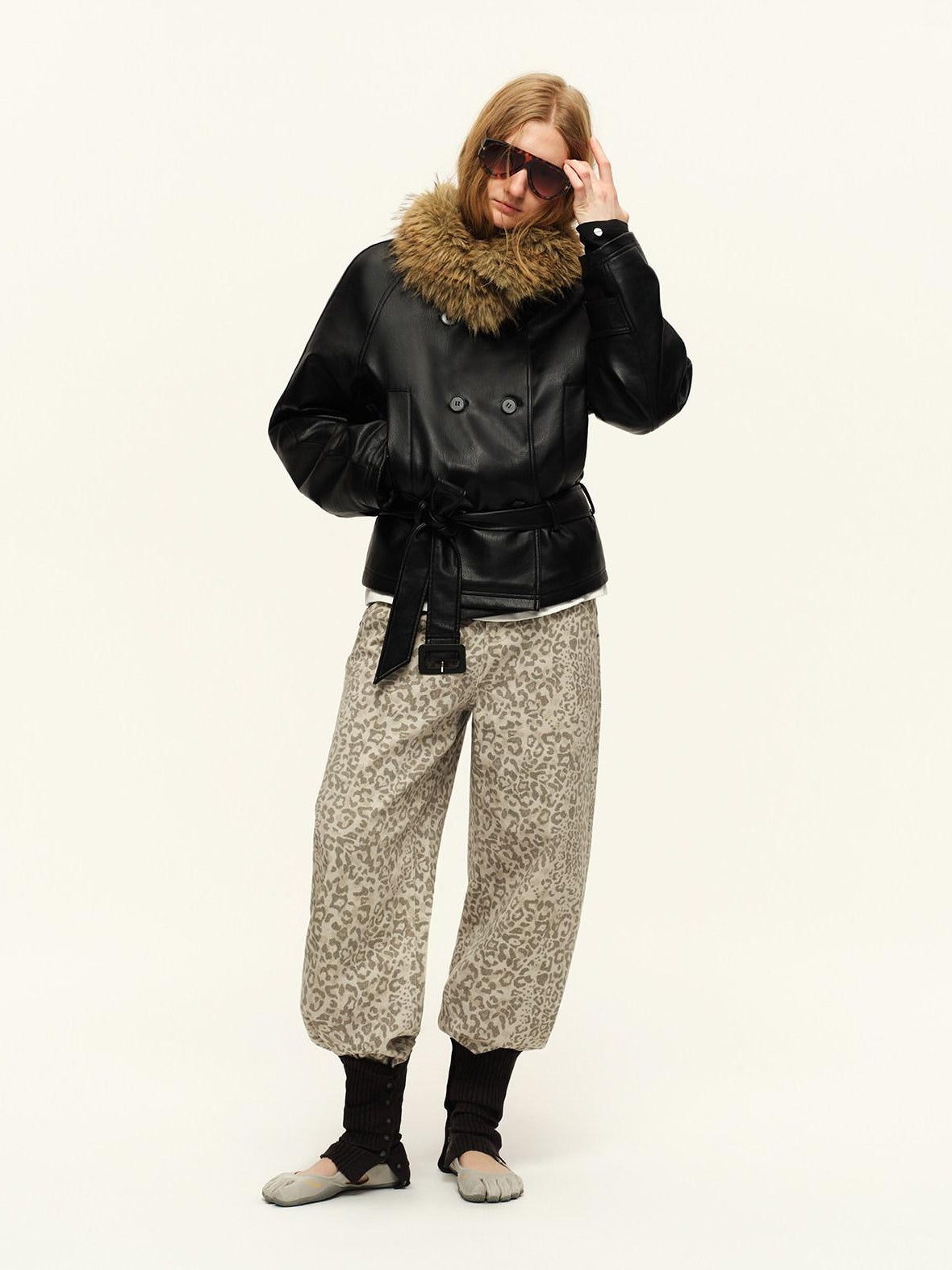 RUN TO THE FUTURE Cotton Filled Fur Collar Commuter Straight Fit Classic Black Puffer Jackets
