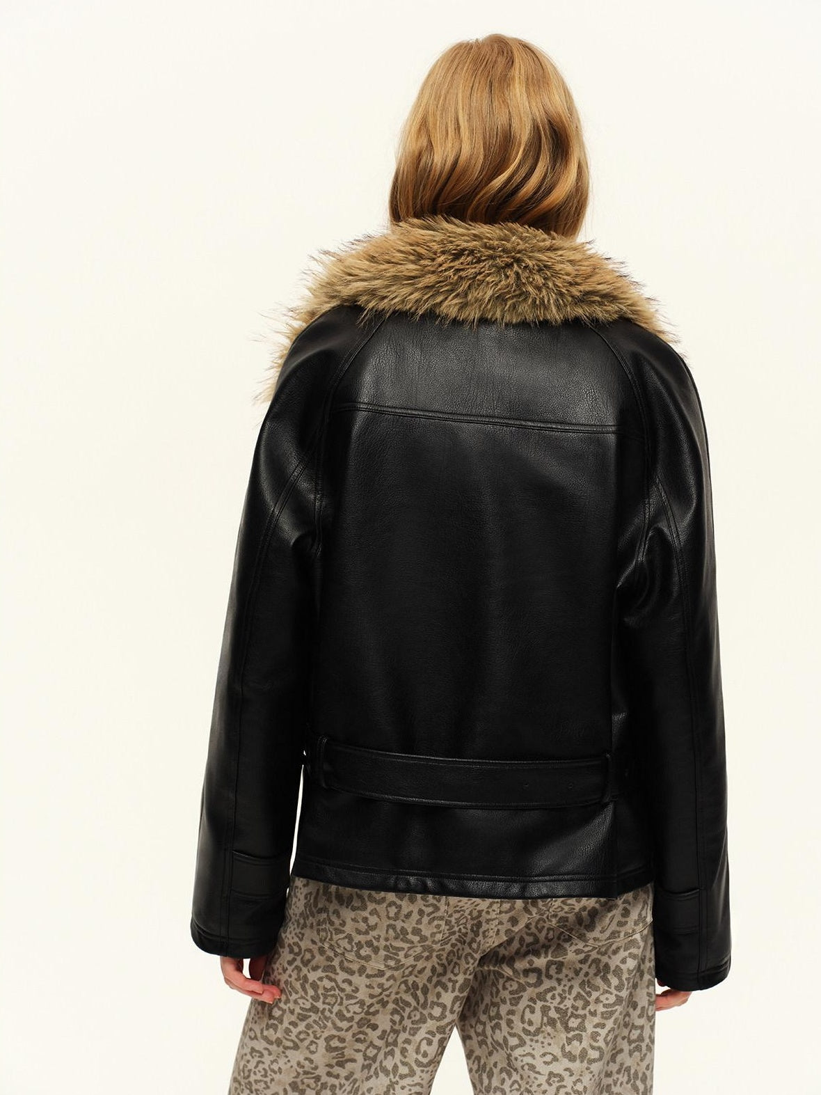 RUN TO THE FUTURE Cotton Filled Fur Collar Commuter Straight Fit Classic Black Puffer Jackets