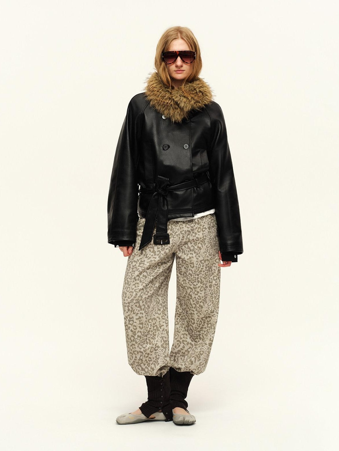 RUN TO THE FUTURE Cotton Filled Fur Collar Commuter Straight Fit Classic Black Puffer Jackets