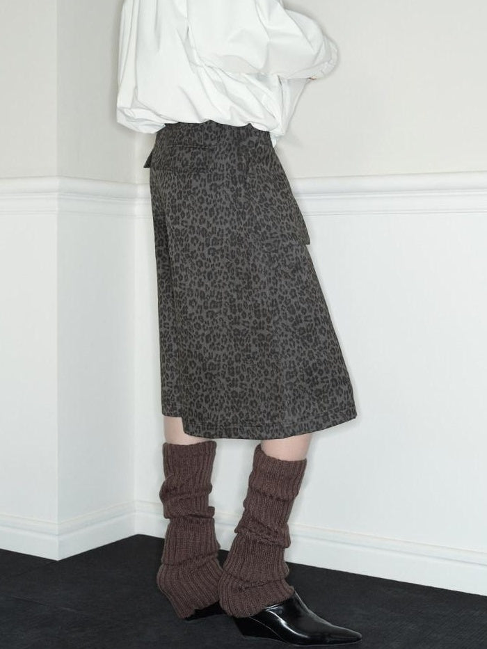 RUN TO THE FUTURE Cotton Leopard Minimalist Low Rise Pockets Women Pine Green Short Trousers