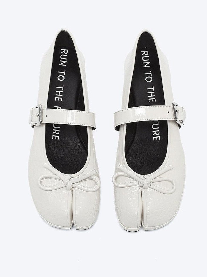 RUN TO THE FUTURE Crocodile Embossed Bow One Strap Low Vamp Mary Jane Women&