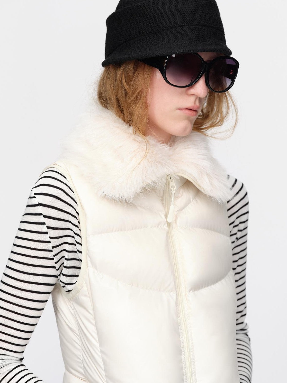 RUN TO THE FUTURE Detachable Faux Fur Trim Lightweight Slim Fit Women&