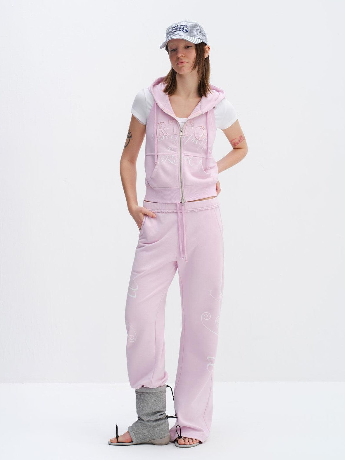 RUN TO THE FUTURE Hooded Sleeveless Zip Letter Print Casual Cotton Straight Women Top & Pants Sets