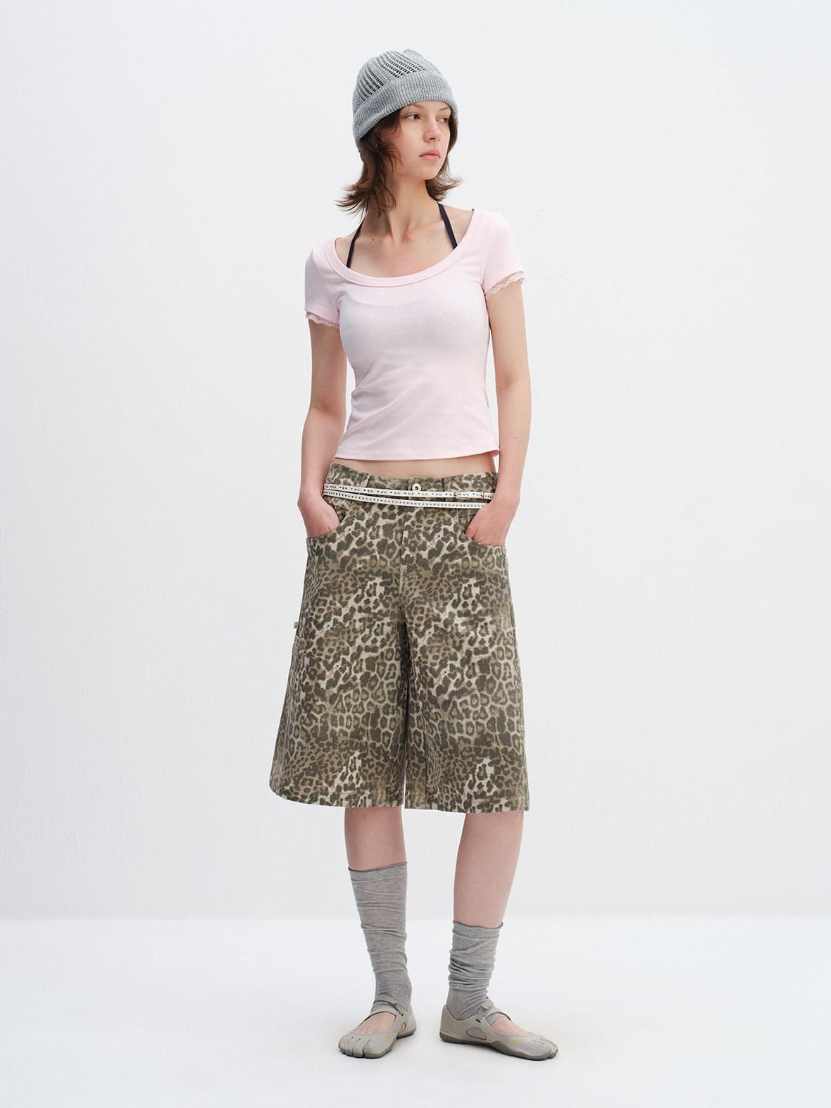 RUN TO THE FUTURE Leopard Print Vintage Pocket Mid Rise Wide Leg Casual Unisex Chino Shorts