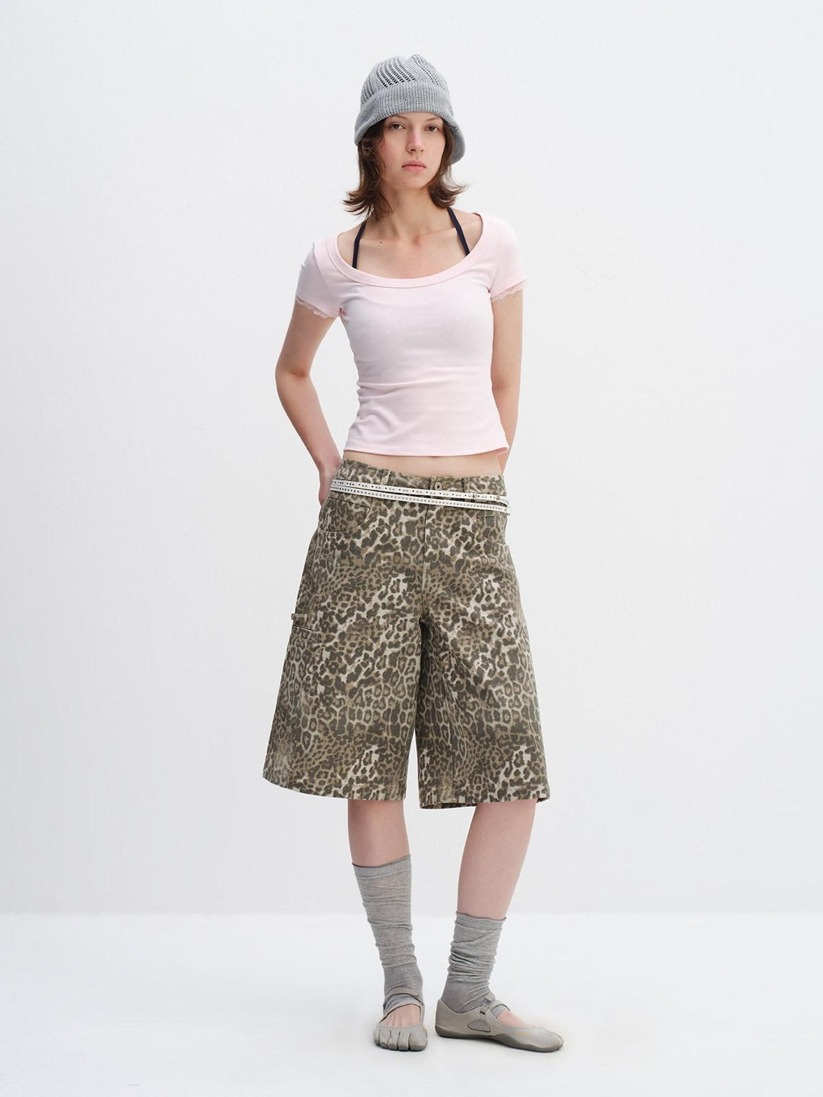 RUN TO THE FUTURE Leopard Print Vintage Pocket Mid Rise Wide Leg Casual Unisex Chino Shorts