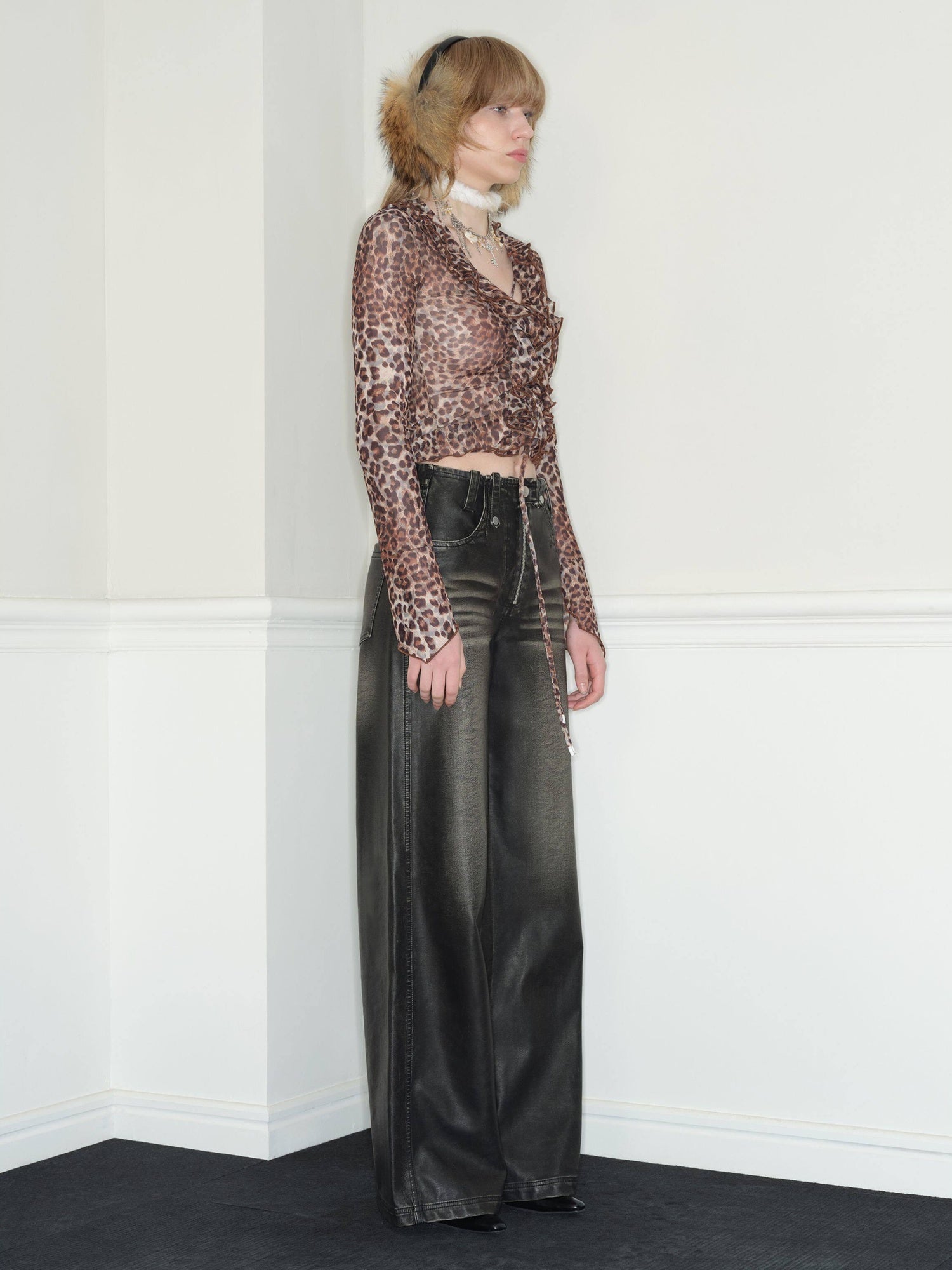 RUN TO THE FUTURE Lightweight Breathable Slim Tie Front Women Short Leopard Print Cardigan Blouses