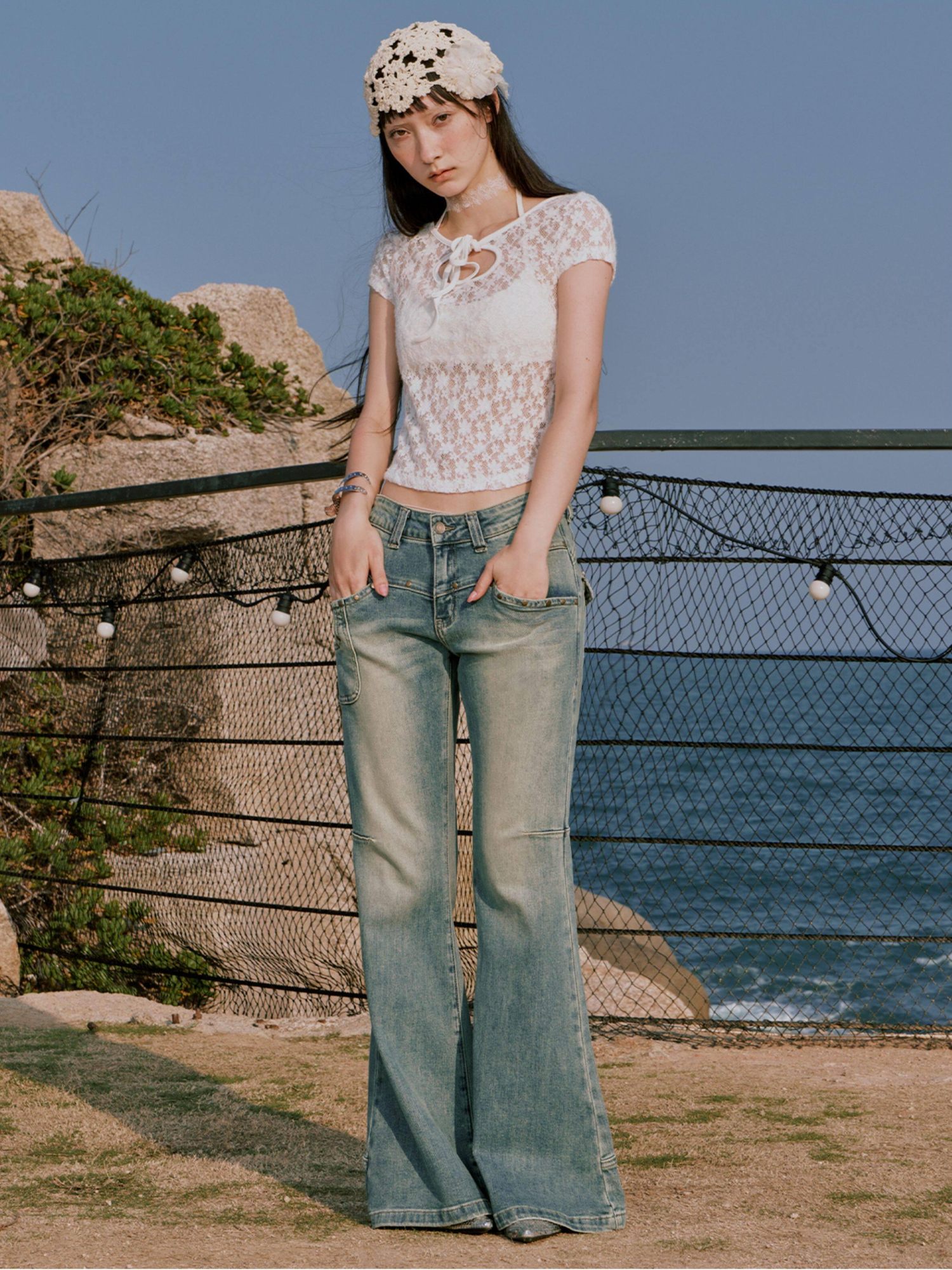 RUN TO THE FUTURE Sexy Lace Fitted Short Sleeve White Stretch Women Cropped Crop Tops