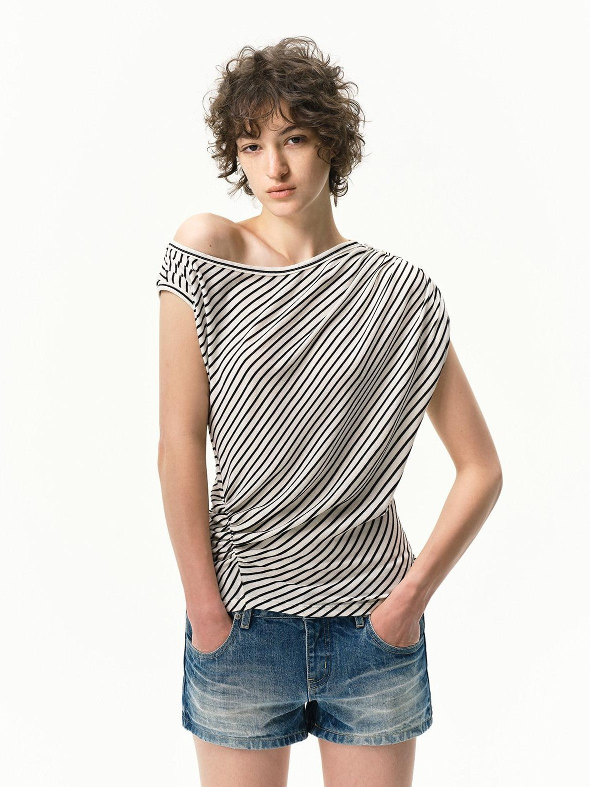 RUN TO THE FUTURE Striped Asymmetrical One Shoulder Pleated Women&