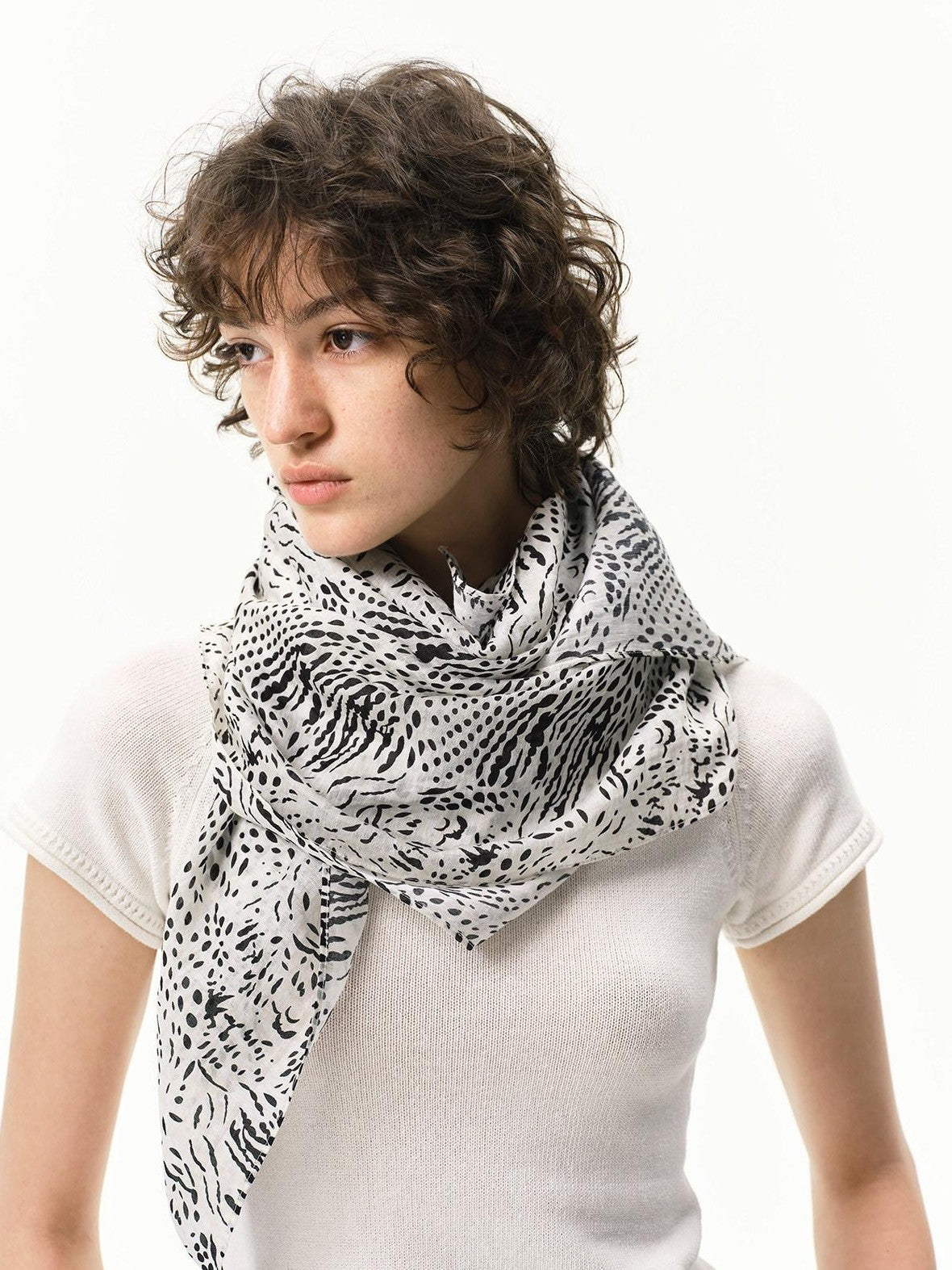 RUN TO THE FUTURE Textured Zebra Print Women&