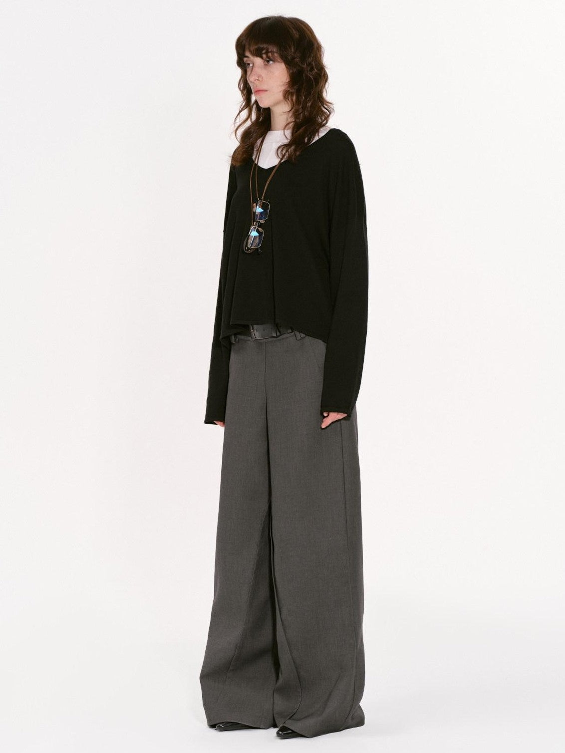 RUN TO THE FUTURE V-neck Relaxed Knit Women&