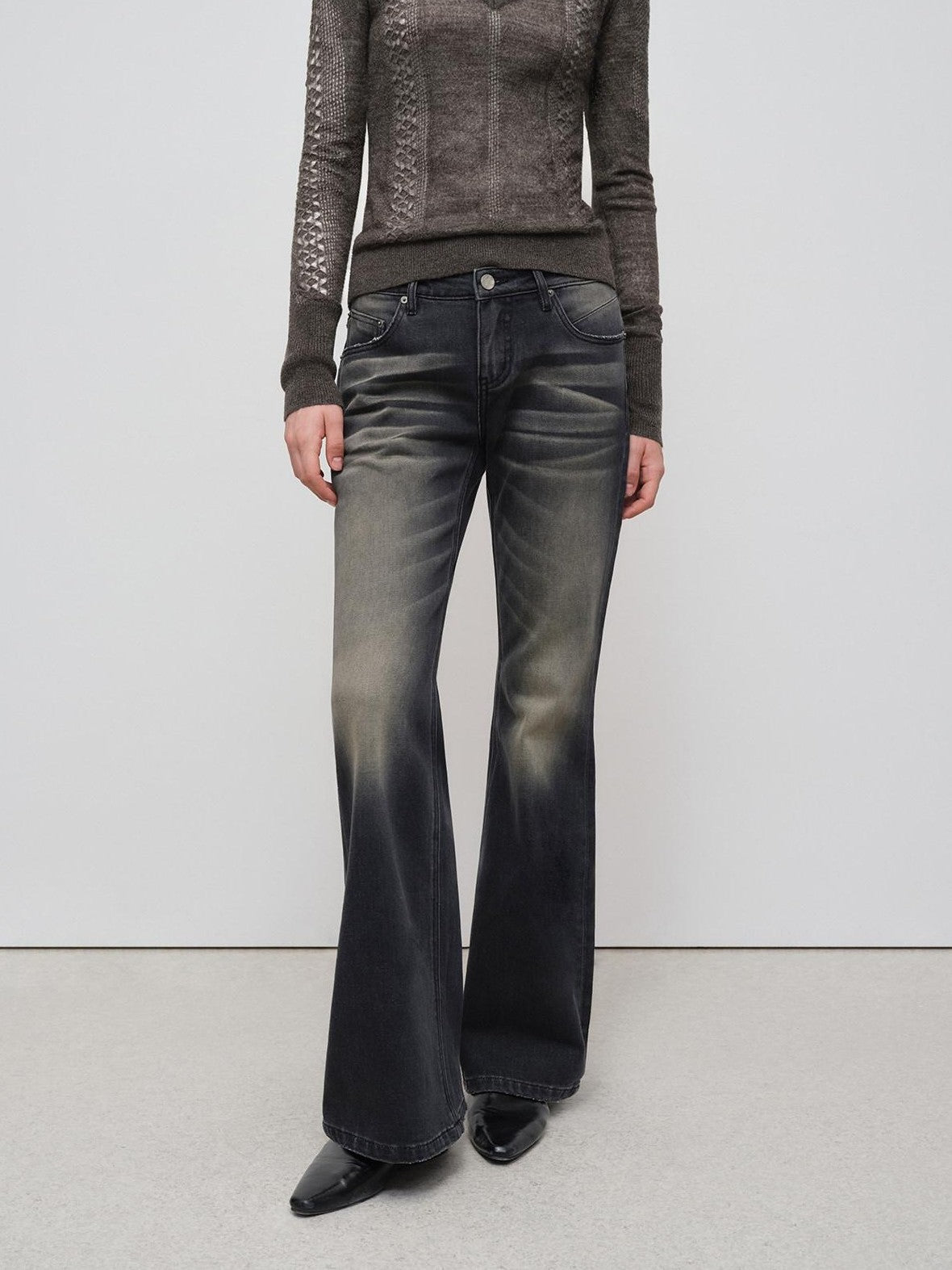 RUN TO THE FUTURE Vintage Black Whisker Distressed Low Rise Relaxed Women&