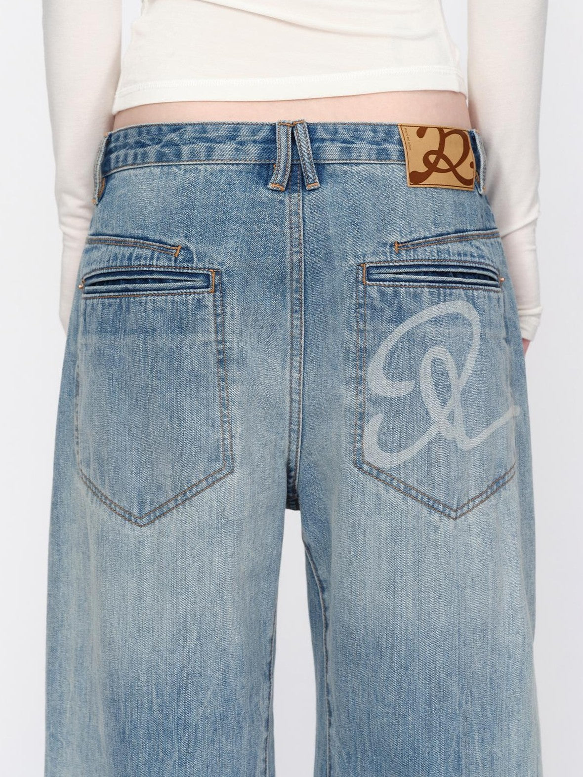 RUN TO THE FUTURE Vintage Wash Distressed Low Rise Loose Fit Women&